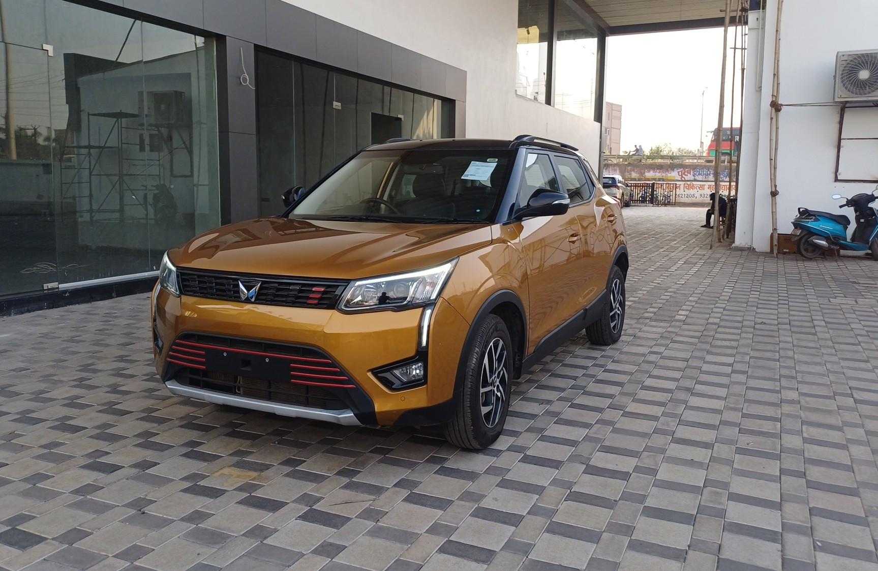 2023 Mahindra XUV300 W8 (O) Petrol 2023 Mahindra XUV300 W8 (O) Petrol