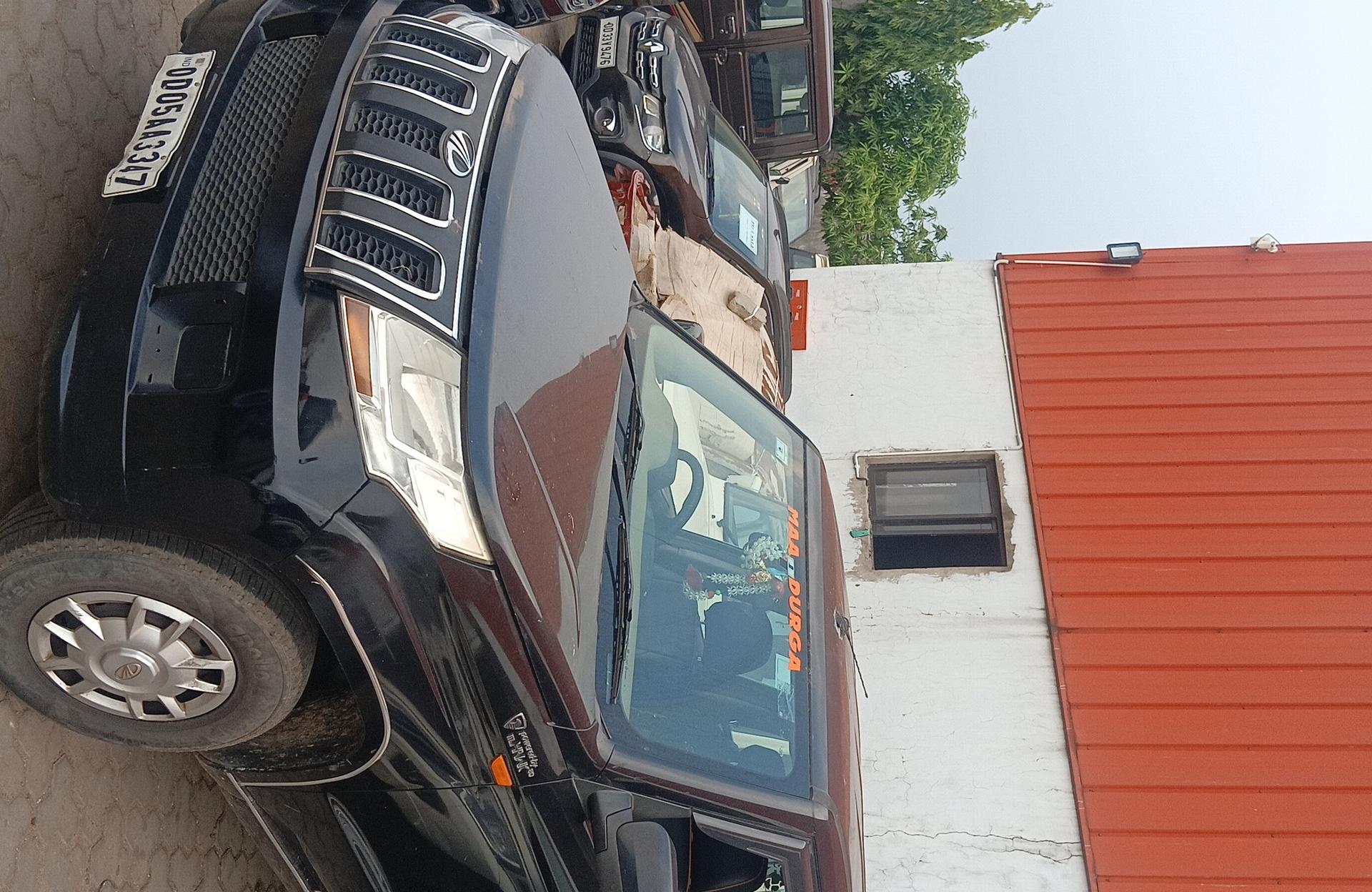 2016 Mahindra TUV300 T4 Plus 2016 Mahindra TUV300 T4 Plus