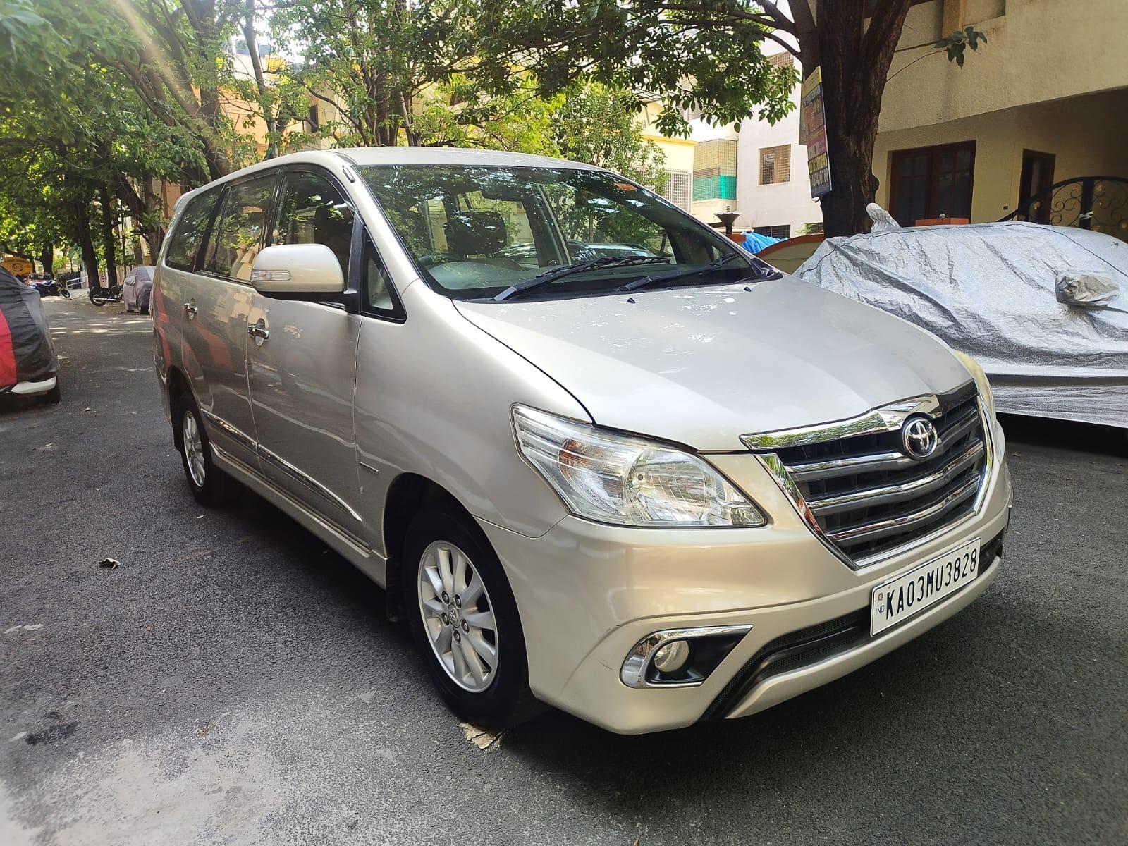 2014 Toyota Innova 2.5 V 2014 Toyota Innova 2.5 V