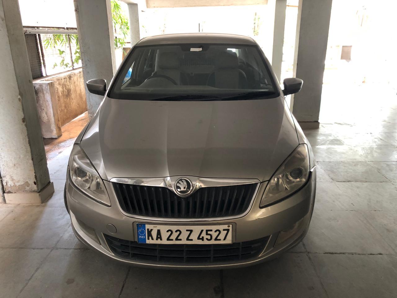 2014 Skoda Rapid 1.5 TDI CR Elegance 2014 Skoda Rapid 1.5 TDI CR Elegance