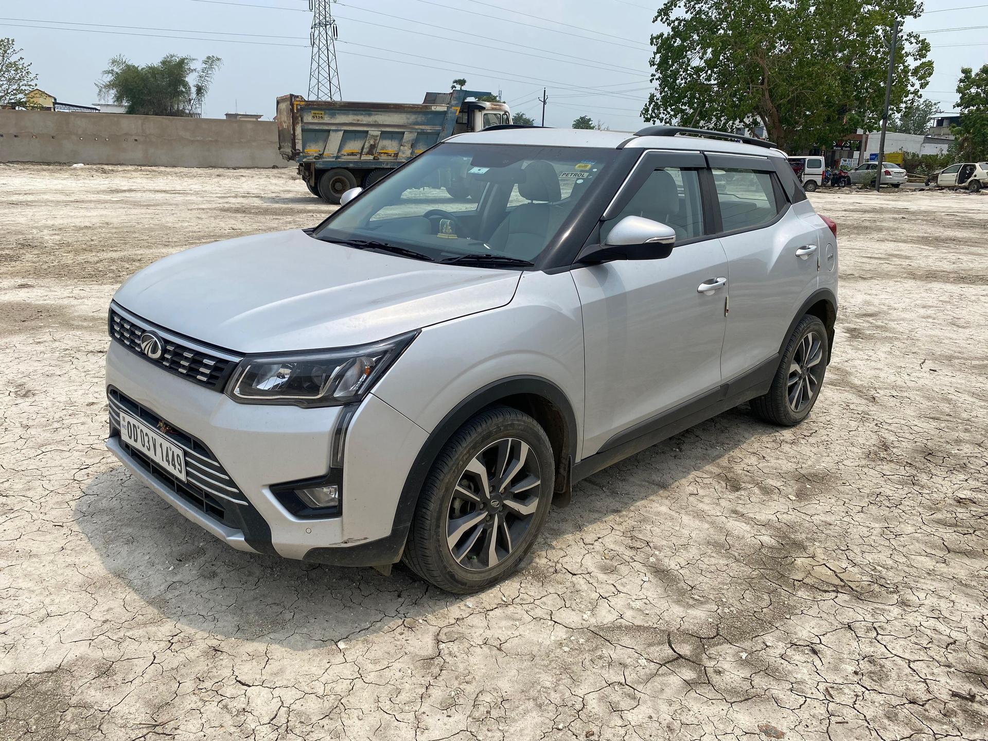 2021 Mahindra XUV300 W8 (O) Petrol 2021 Mahindra XUV300 W8 (O) Petrol