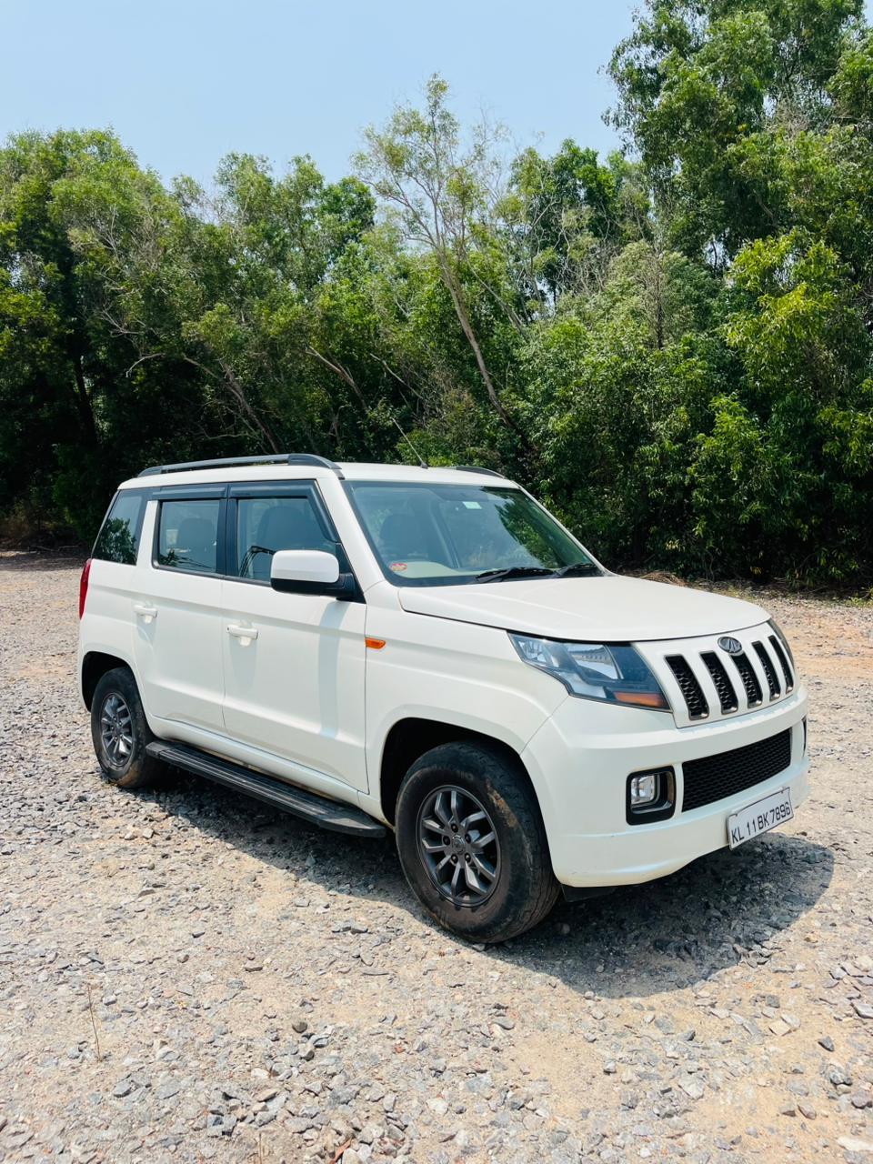 2018 Mahindra TUV300 T10 100HP 2018 Mahindra TUV300 T10 100HP