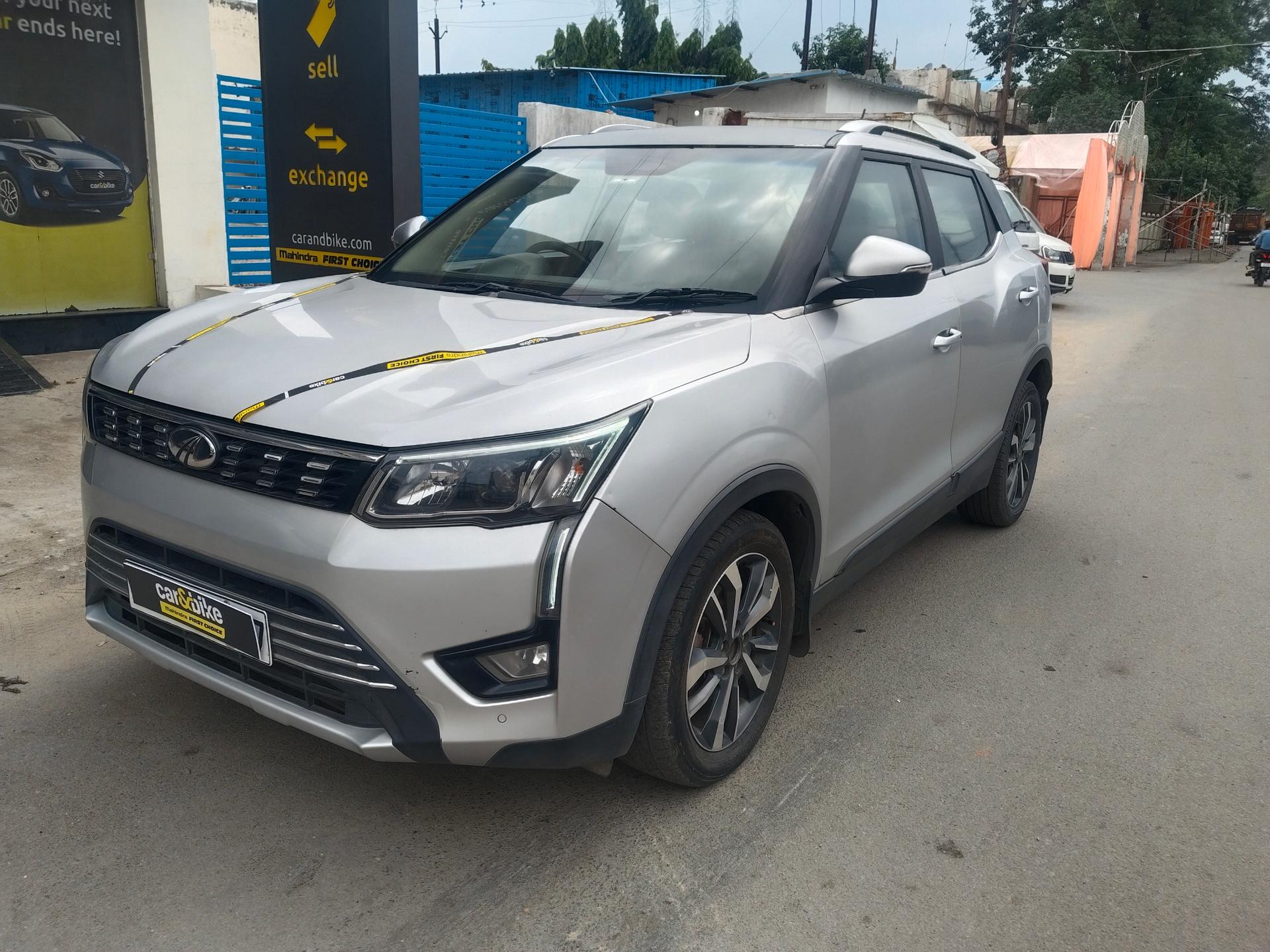 2019 Mahindra XUV300 W8 (O) Petrol BS IV 2019 Mahindra XUV300 W8 (O) Petrol BS IV