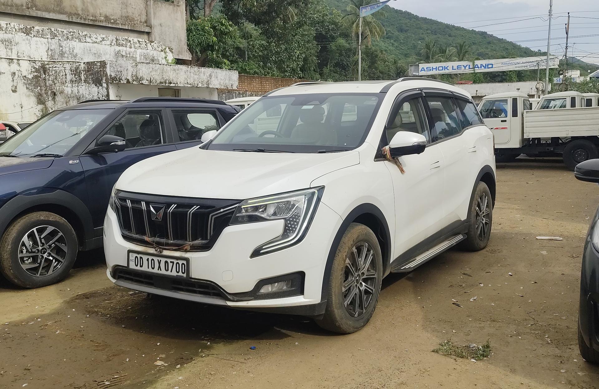 2023 Mahindra XUV700 AX7 MT Luxury Diesel 7 STR 2023 Mahindra XUV700 AX7 MT Luxury Diesel 7 STR