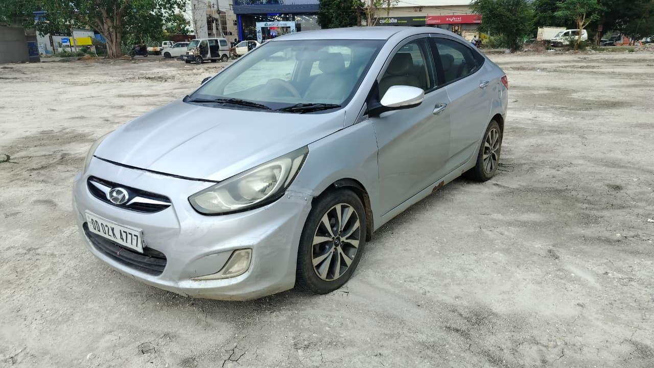 2013 Hyundai Fluidic Verna 1.6 CRDI SX 2013 Hyundai Fluidic Verna 1.6 CRDI SX