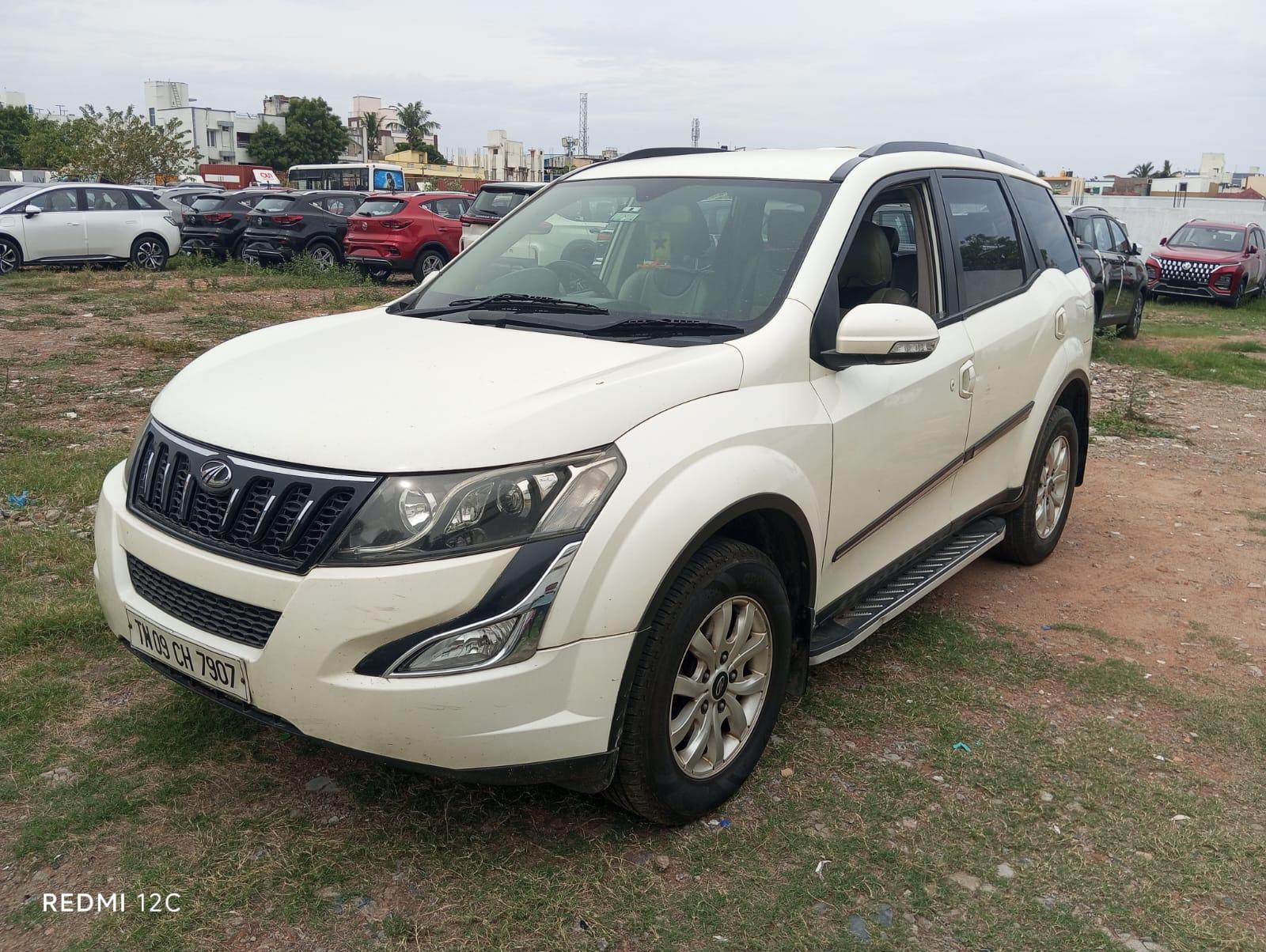 2017 Mahindra XUV500 W6 FWD 2017 Mahindra XUV500 W6 FWD