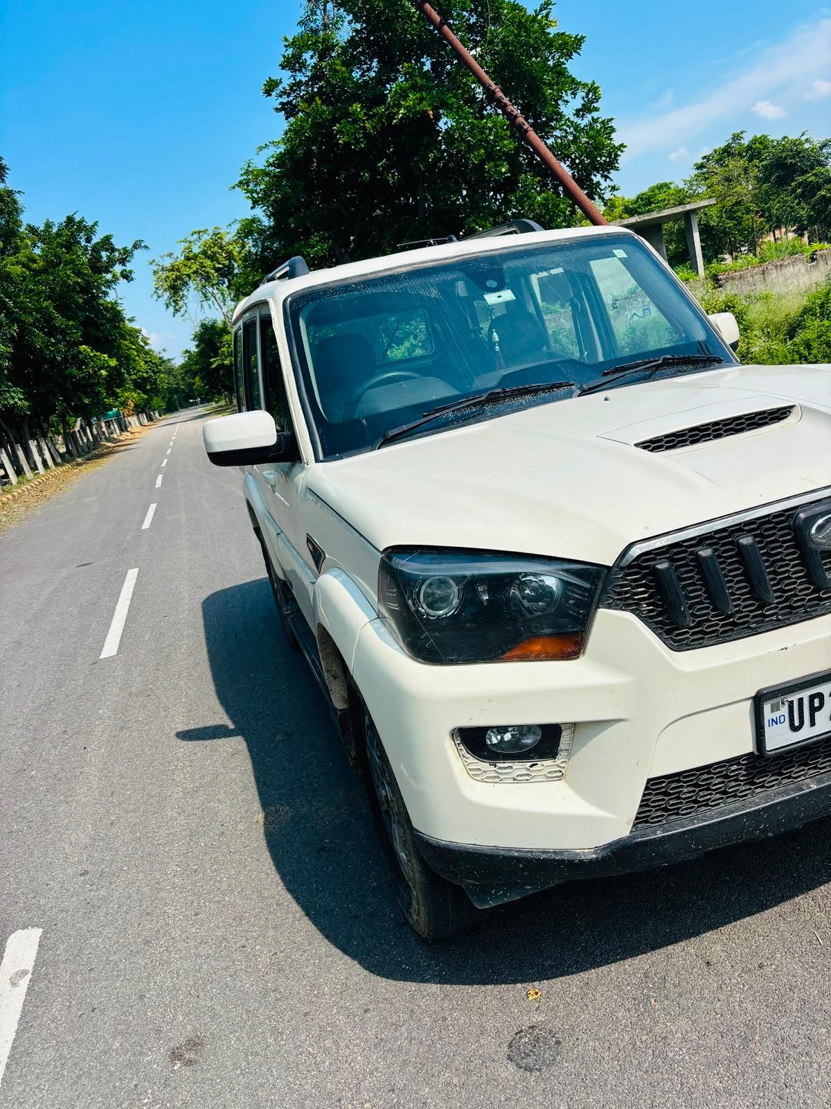 2015 Mahindra Scorpio S10 2WD 2015 Mahindra Scorpio S10 2WD
