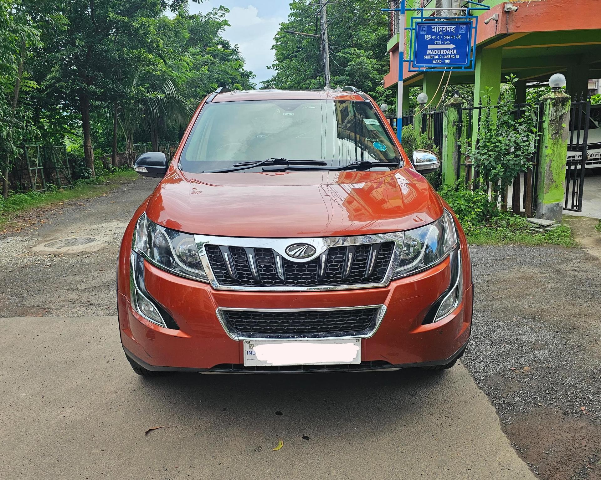2017 Mahindra XUV500 W10 AWD 2017 Mahindra XUV500 W10 AWD