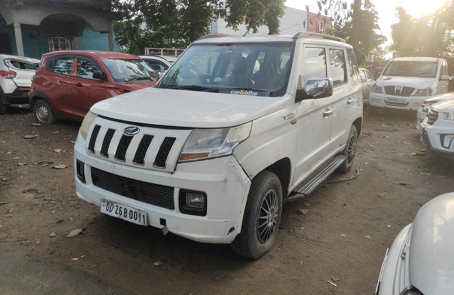 2016 Mahindra TUV300 T6 Plus 2016 Mahindra TUV300 T6 Plus
