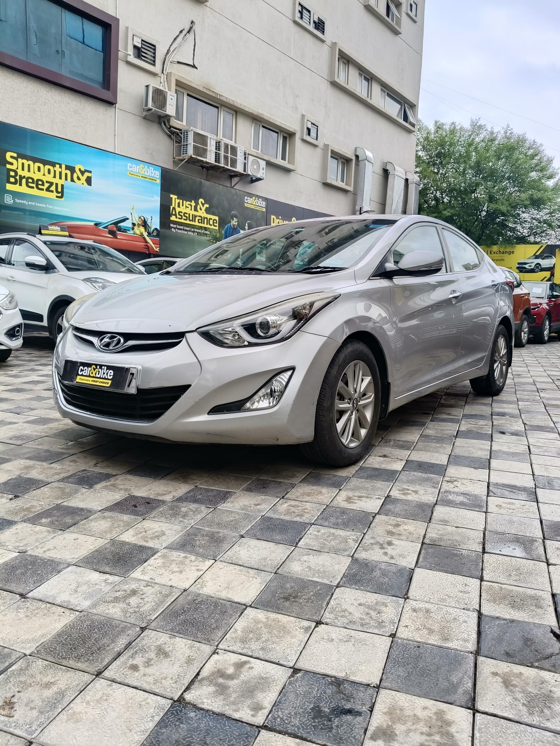 2015 Hyundai Elantra 1.6 CRDi SX AT 2015 Hyundai Elantra 1.6 CRDi SX AT