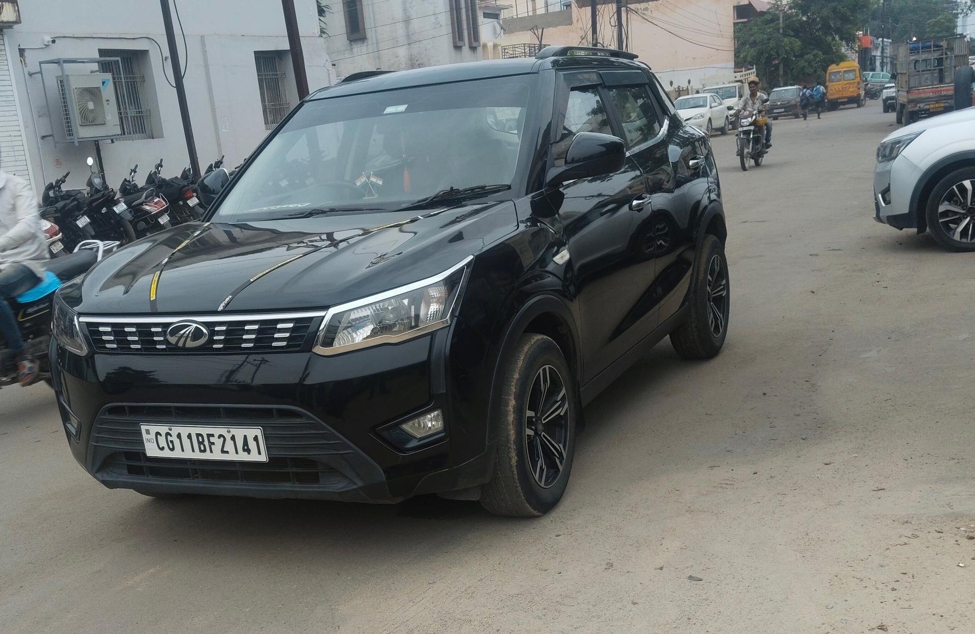 2022 Mahindra XUV300 W6 Petrol 2022 Mahindra XUV300 W6 Petrol