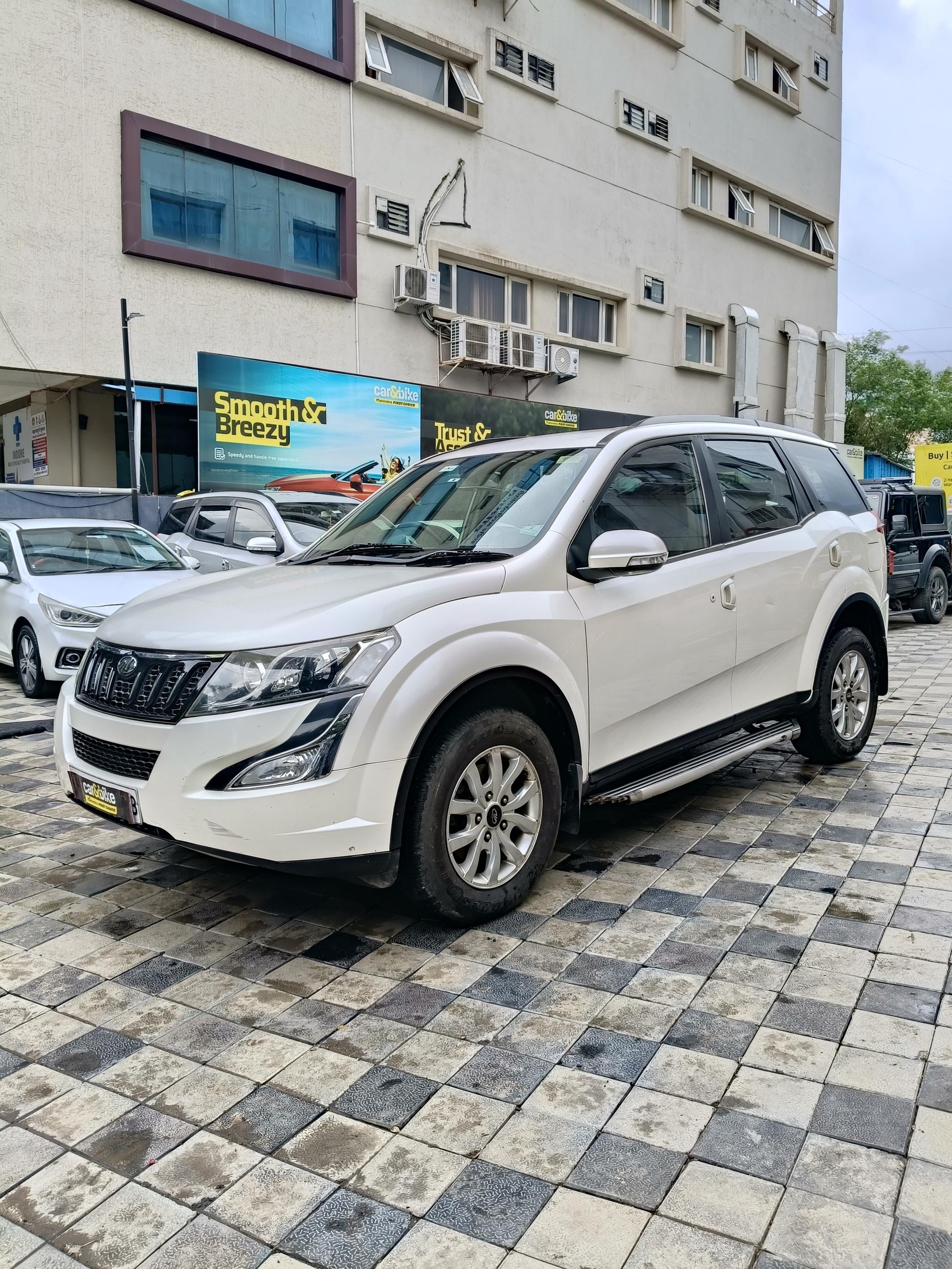 2015 Mahindra XUV500 W8 FWD 2015 Mahindra XUV500 W8 FWD