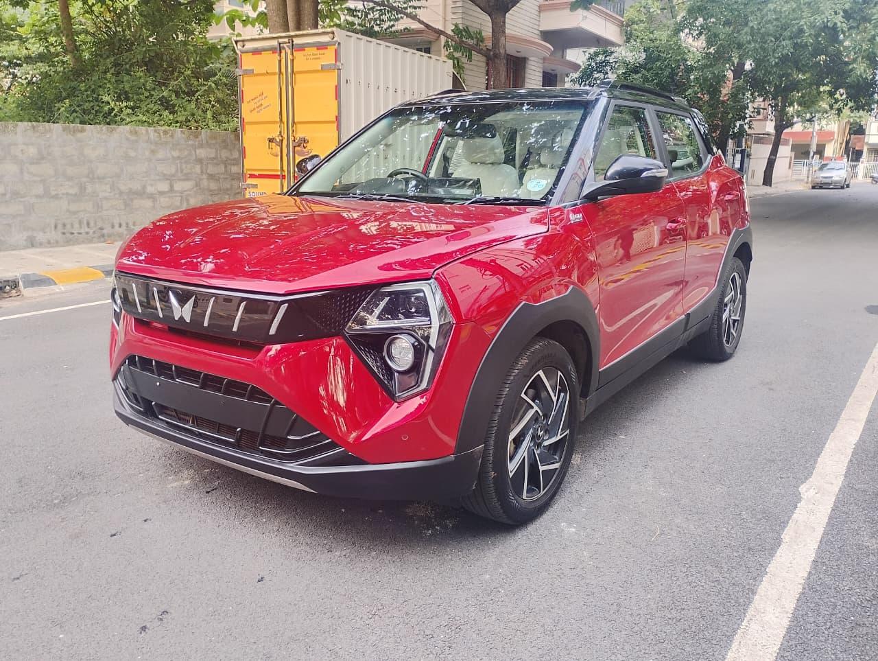 2024 Mahindra XUV 3XO AX7 1.2 TGDi AT 2024 Mahindra XUV 3XO AX7 1.2 TGDi AT