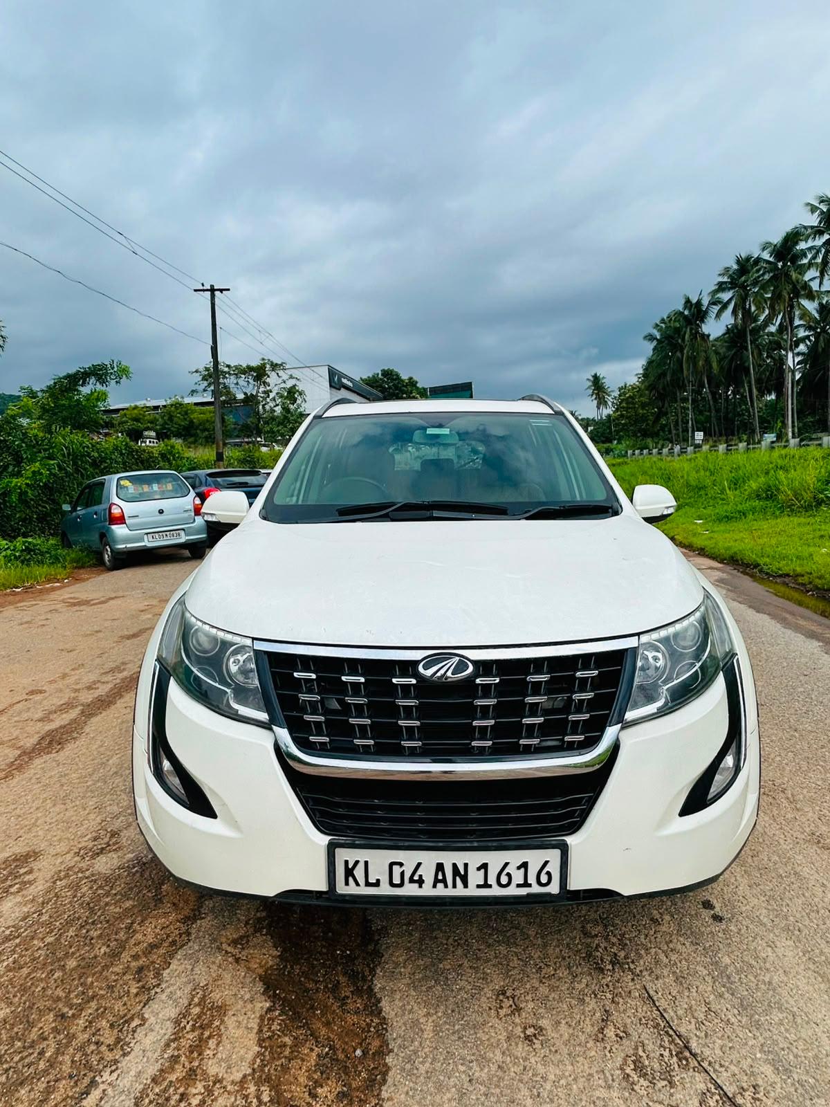 2018 Mahindra XUV500 W11(O) AT BS IV 2018 Mahindra XUV500 W11(O) AT BS IV