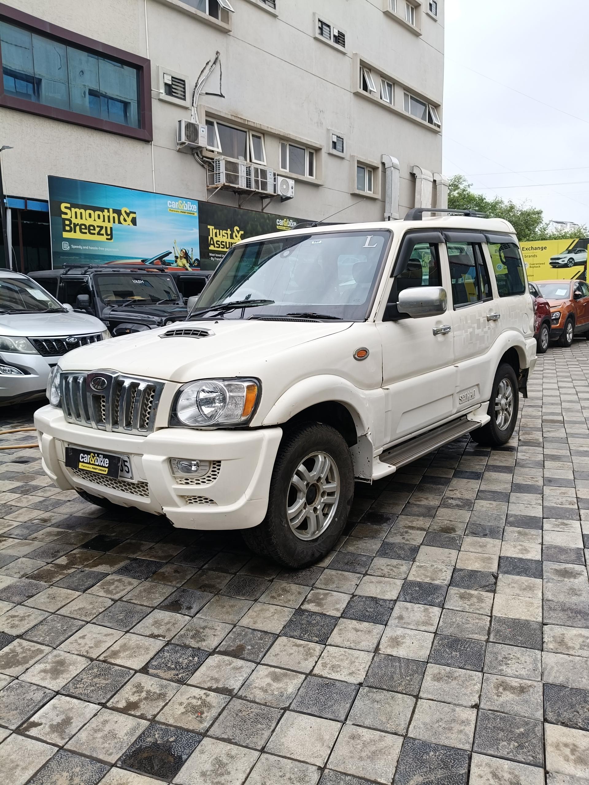 2014 Mahindra Scorpio VLX 2WD BS4 Airbag 2014 Mahindra Scorpio VLX 2WD BS4 Airbag
