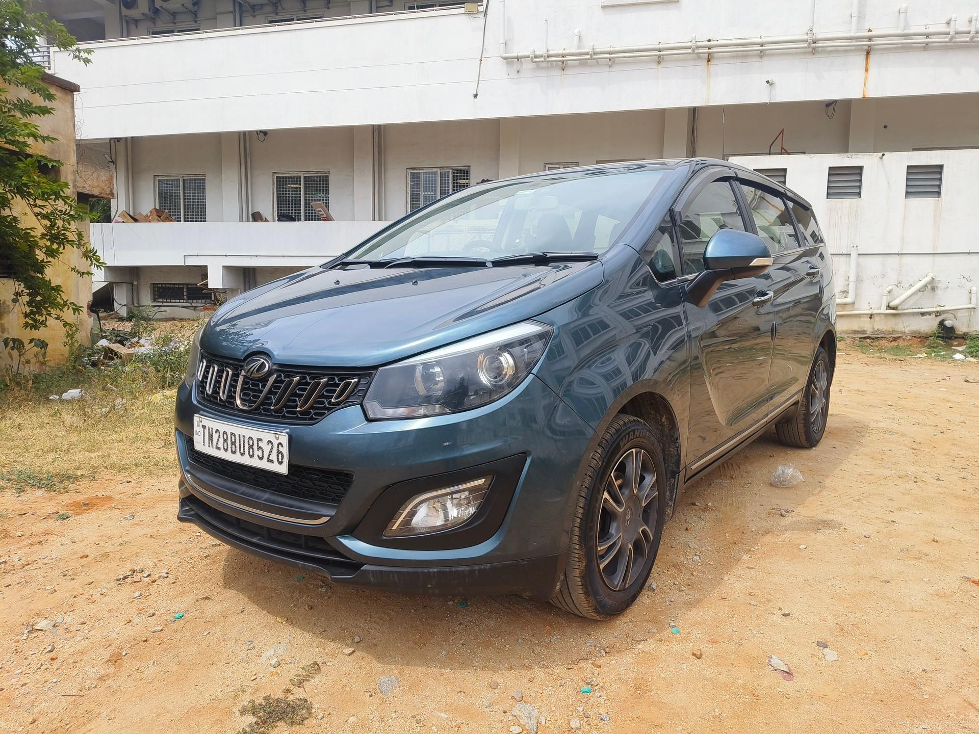2021 Mahindra Marazzo M2 8-Seater 2021 Mahindra Marazzo M2 8-Seater