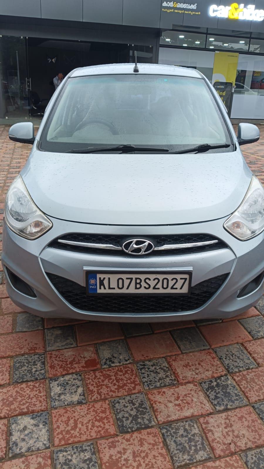 2011 Hyundai i10 1.2 Sportz AT 2011 Hyundai i10 1.2 Sportz AT