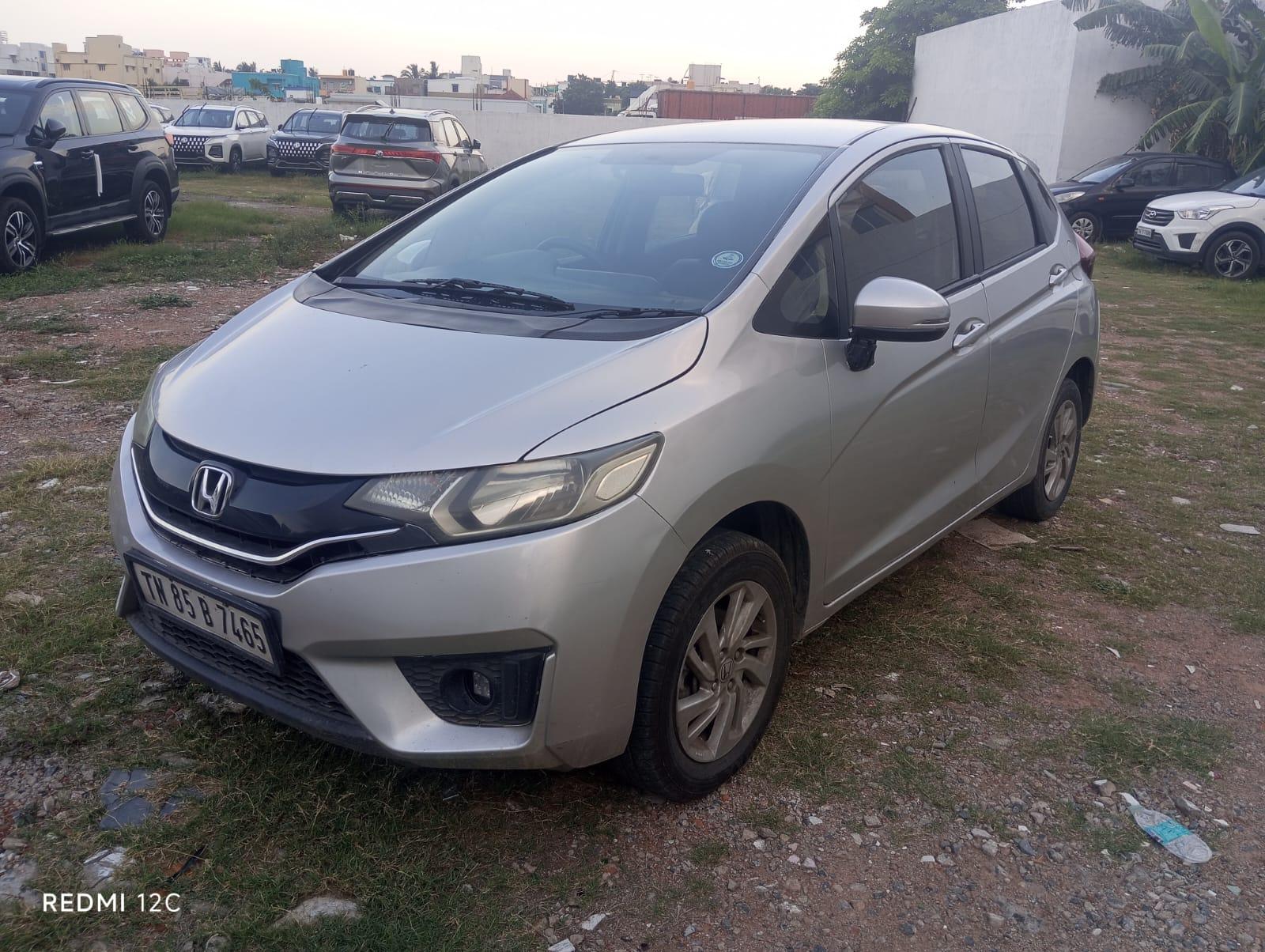 2015 Honda Jazz V MT Petrol BS IV 2015 Honda Jazz V MT Petrol BS IV