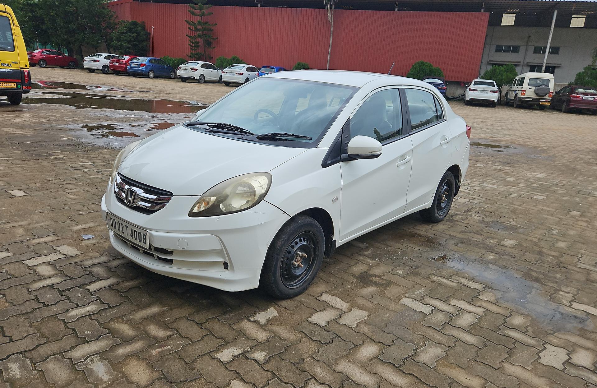 2014 Honda Amaze S MT Diesel BS IV 2014 Honda Amaze S MT Diesel BS IV