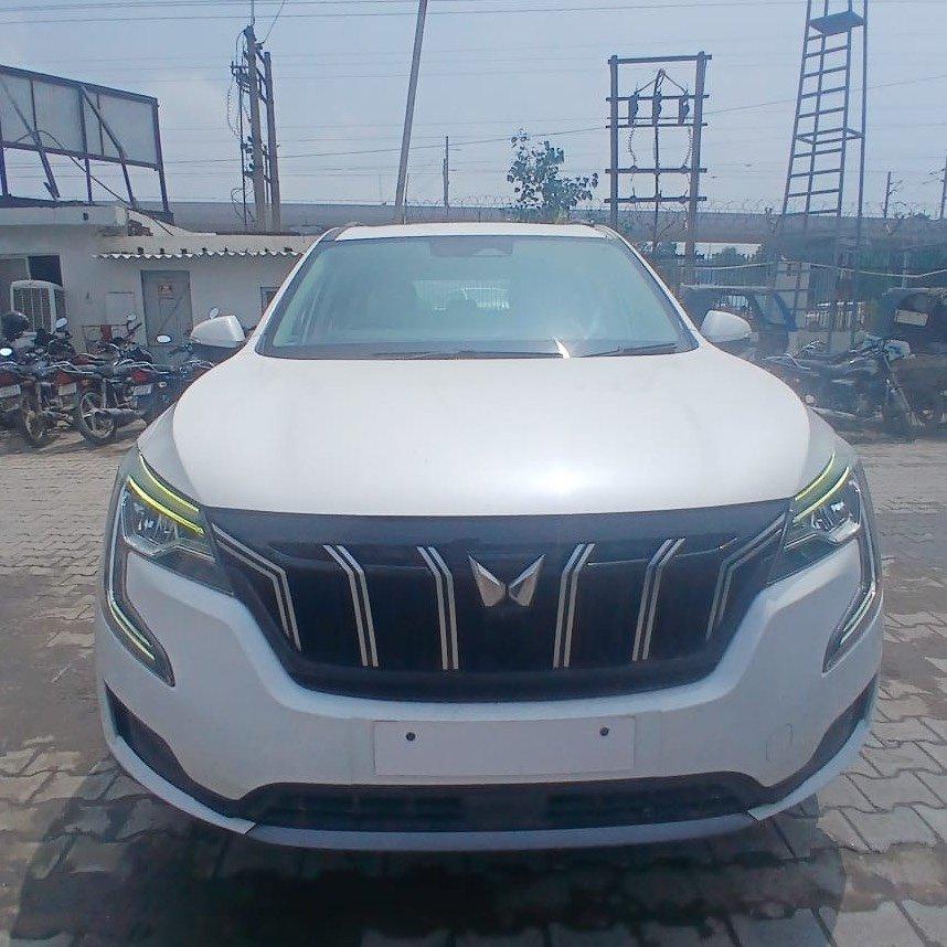2025 Mahindra XUV700 AX 7 Luxury Pack Petrol 7 STR Blaze Editon AT 2025 Mahindra XUV700 AX 7 Luxury Pack Petrol 7 STR Blaze Editon AT
