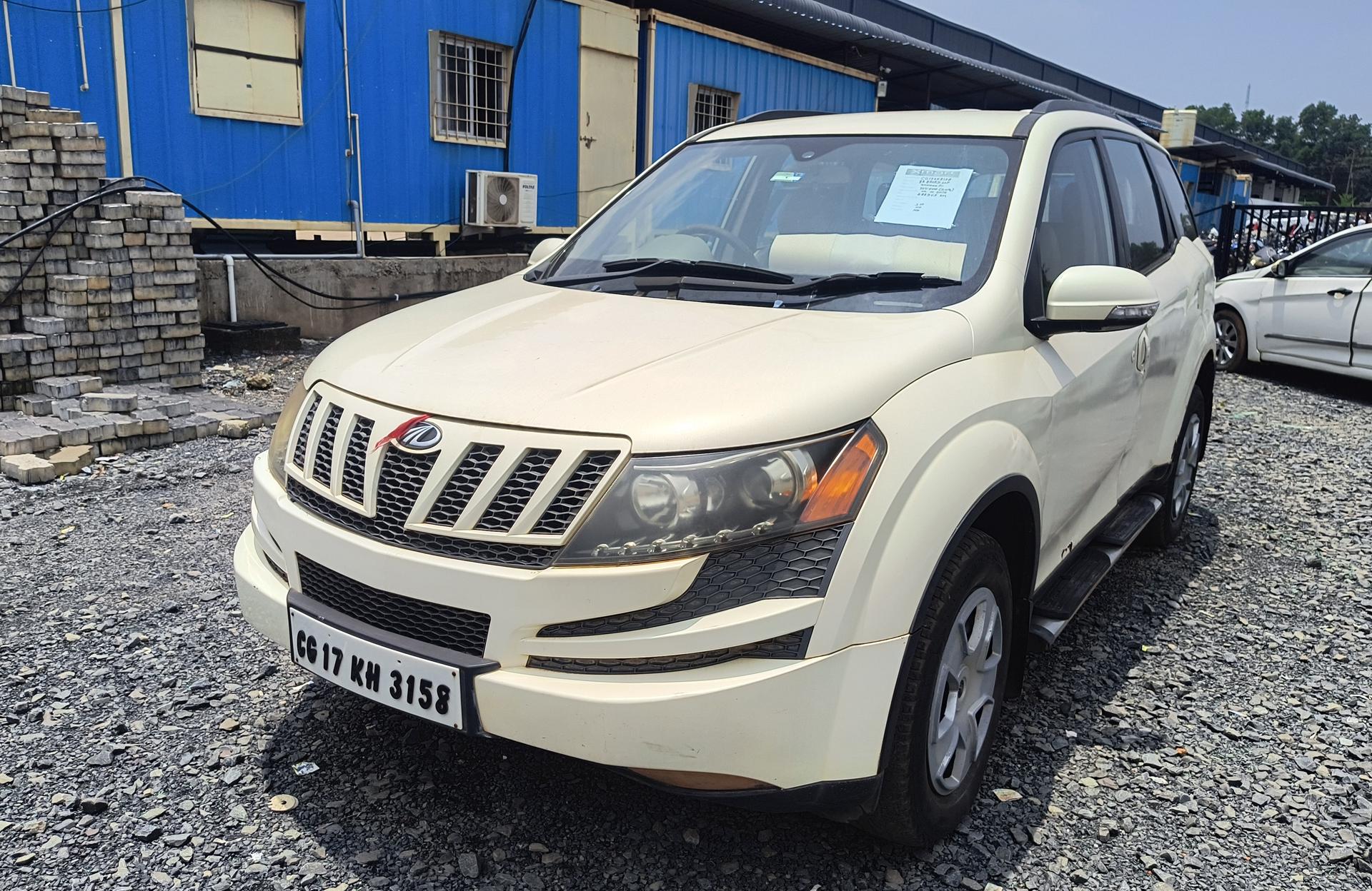 2013 Mahindra XUV500 W6 FWD 2013 Mahindra XUV500 W6 FWD