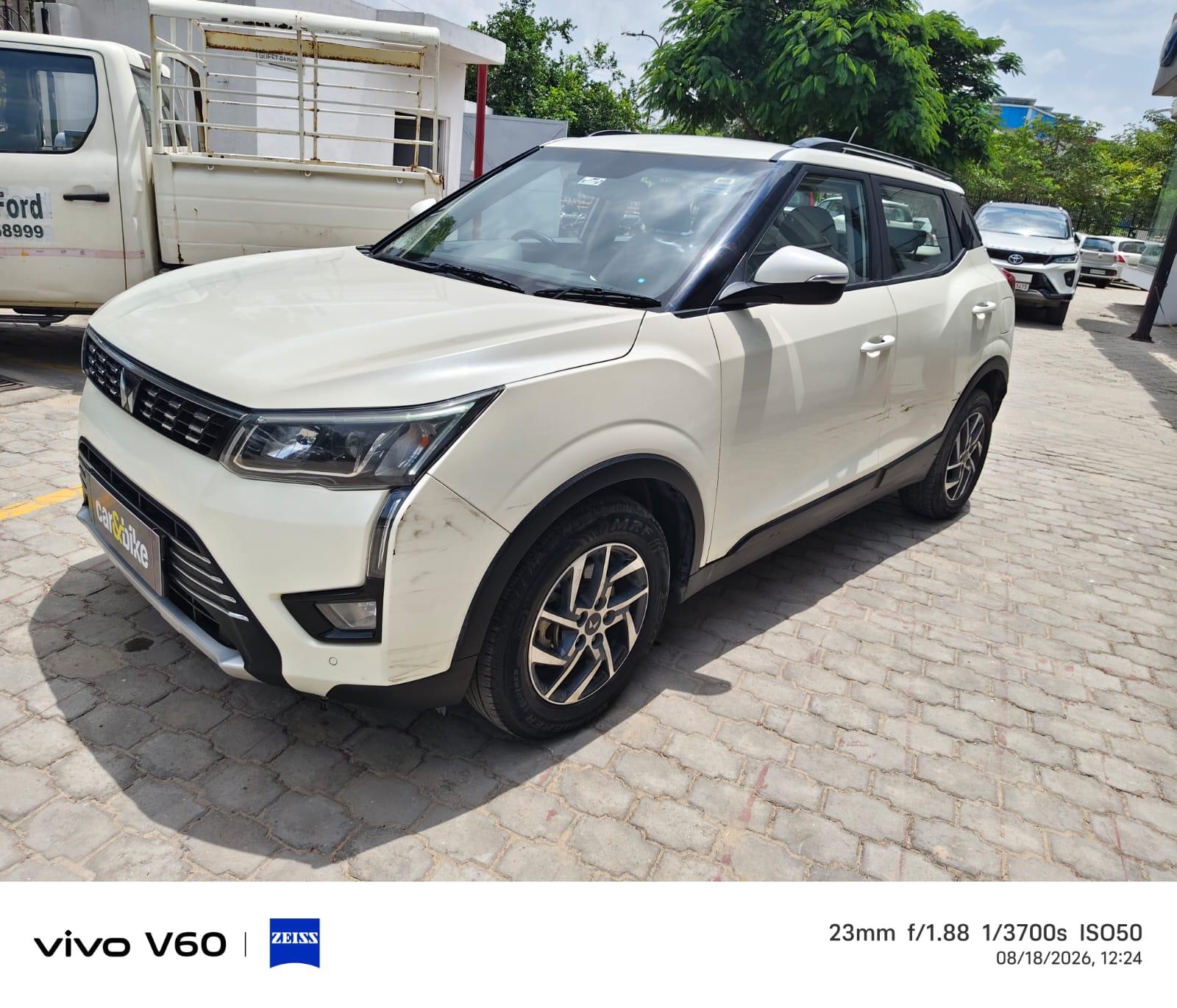 2023 Mahindra XUV300 W8 (O) Diesel 2023 Mahindra XUV300 W8 (O) Diesel