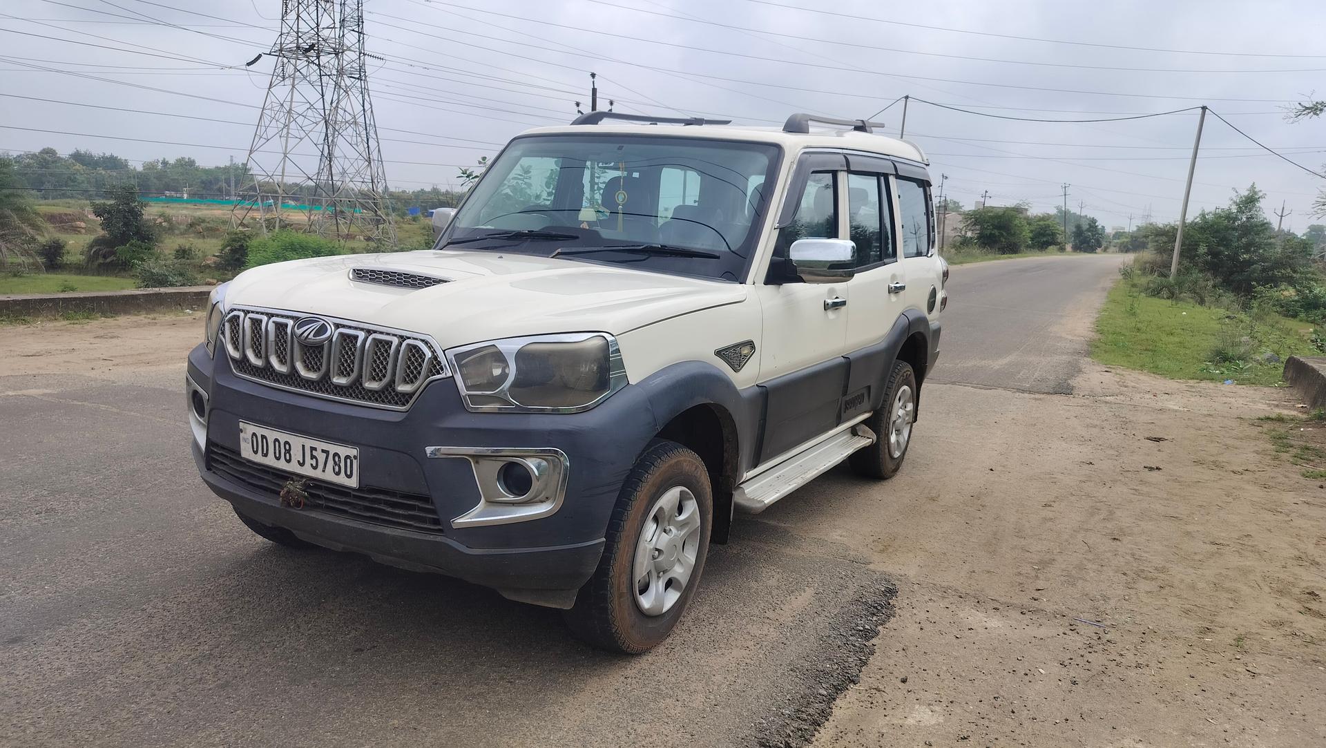 2018 Mahindra Scorpio S3 2WD BS IV 2018 Mahindra Scorpio S3 2WD BS IV