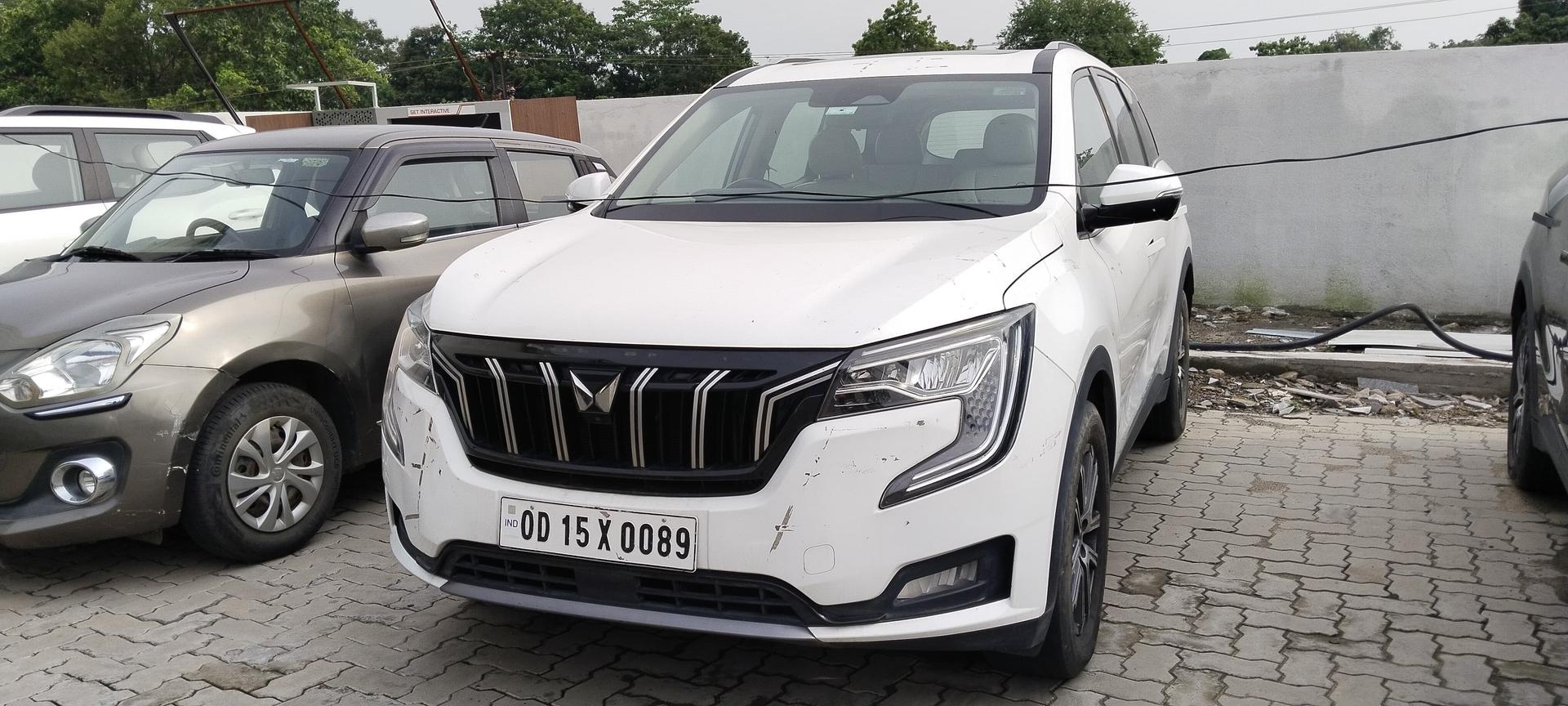 2023 Mahindra XUV700 AX7 MT Luxury Diesel 7 STR 2023 Mahindra XUV700 AX7 MT Luxury Diesel 7 STR