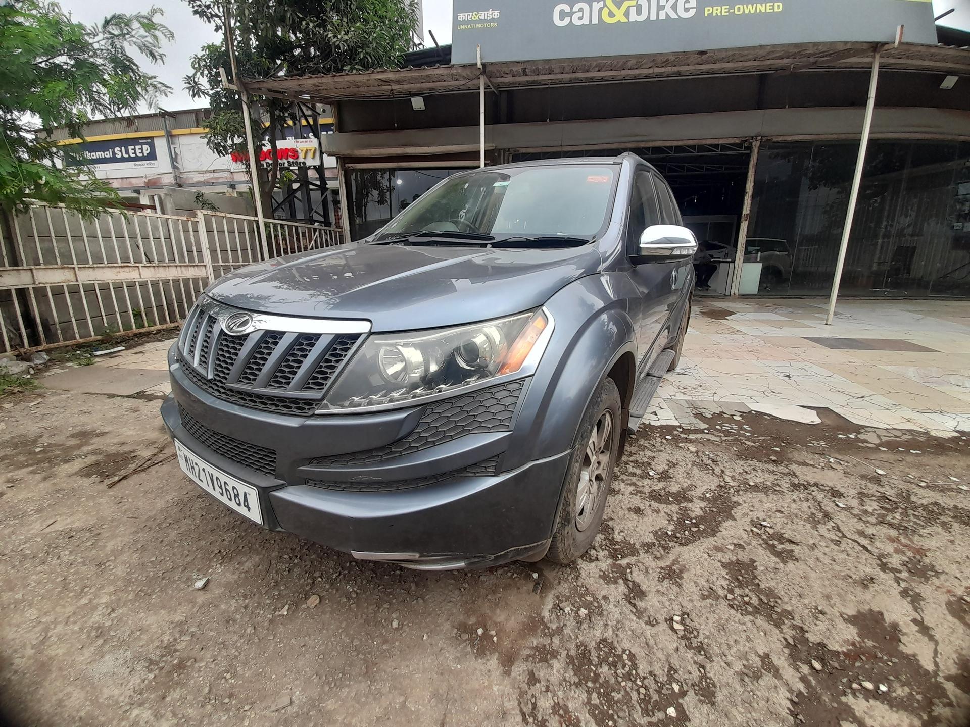2015 Mahindra XUV500 W8 FWD 2015 Mahindra XUV500 W8 FWD