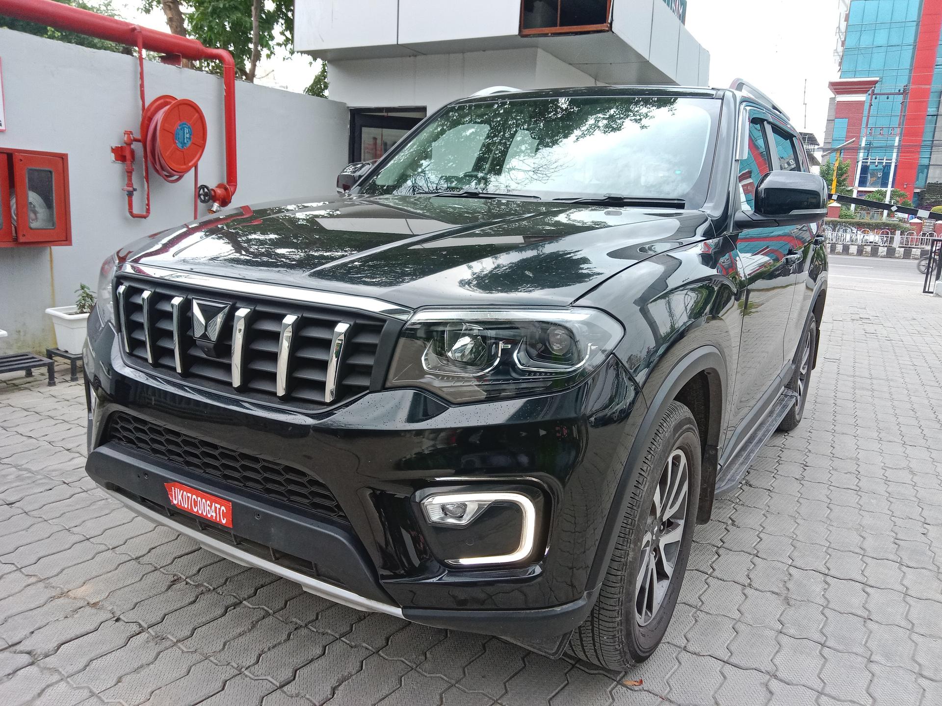 2025 Mahindra Scorpio-N Z4 7 STR AT Diesel 2025 Mahindra Scorpio-N Z4 7 STR AT Diesel