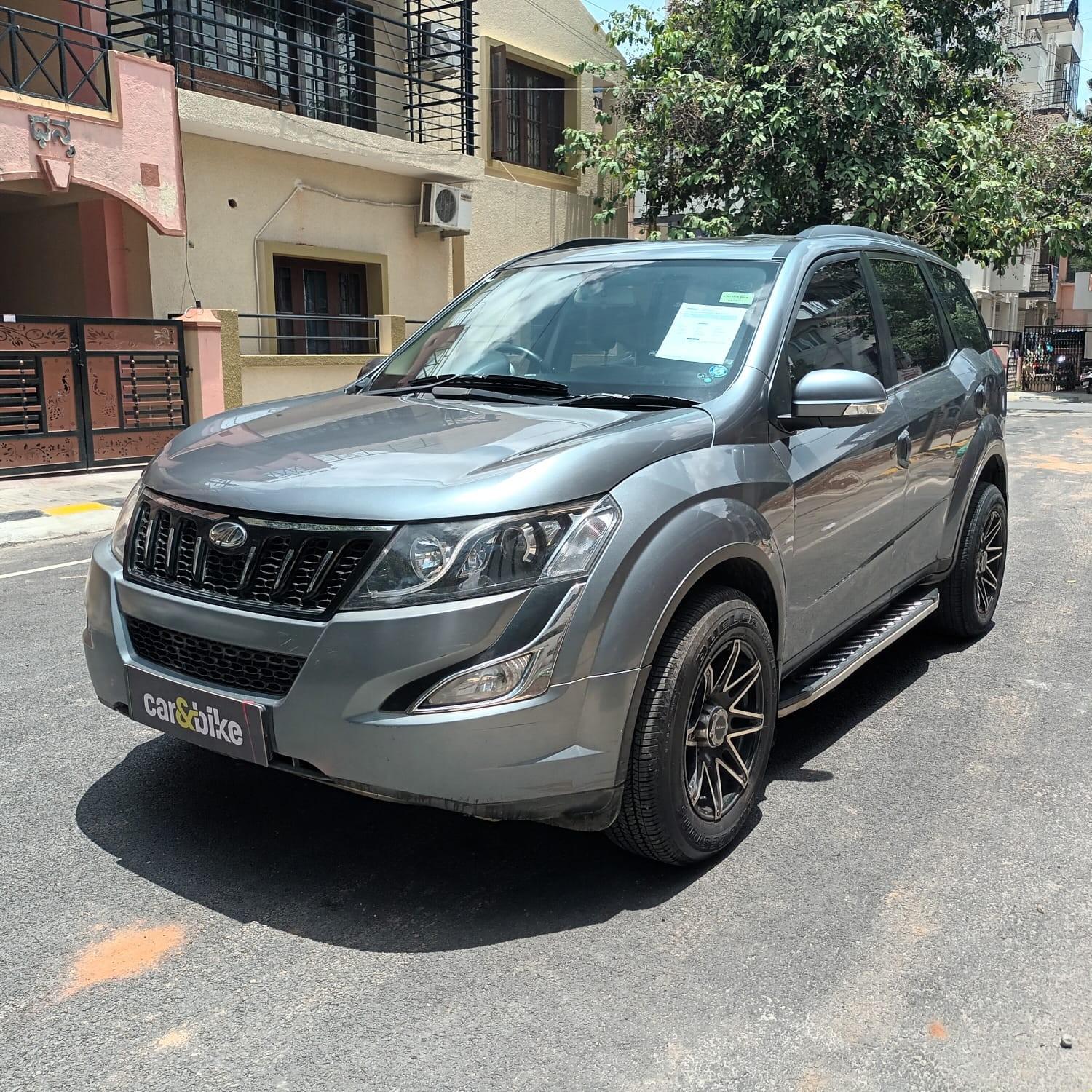 2017 Mahindra XUV500 W10 FWD AT 2017 Mahindra XUV500 W10 FWD AT