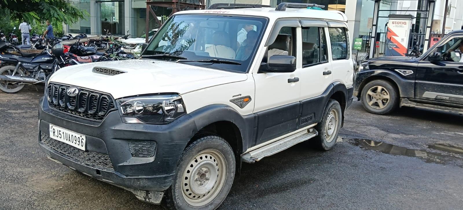 2017 Mahindra Scorpio S4 2WD 2017 Mahindra Scorpio S4 2WD