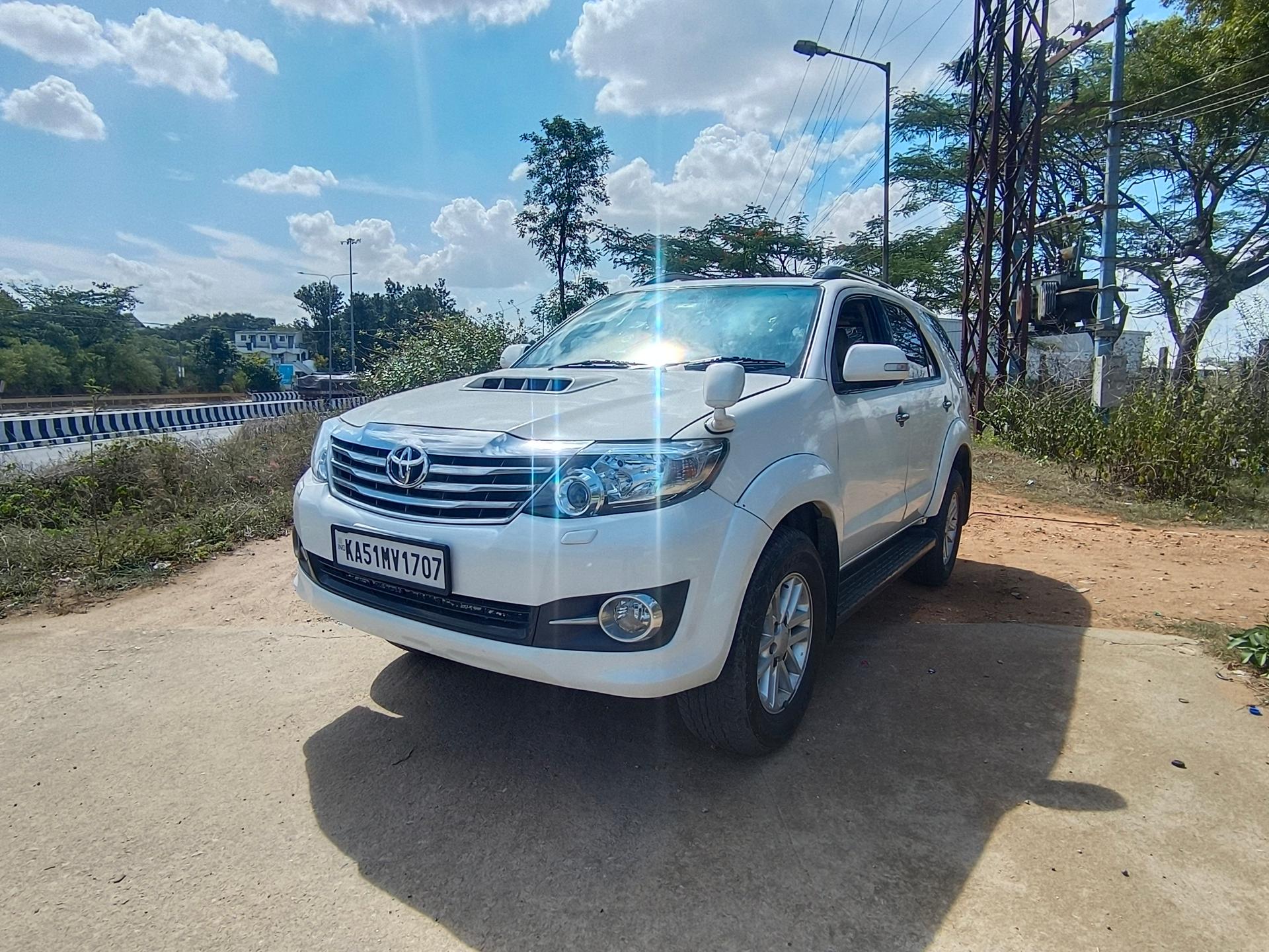2014 Toyota Fortuner 3.0 4x2 MT 2014 Toyota Fortuner 3.0 4x2 MT