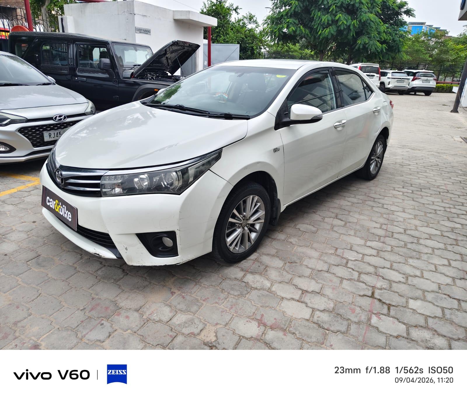 2015 Toyota Corolla Altis 1.8 VL AT 2015 Toyota Corolla Altis 1.8 VL AT