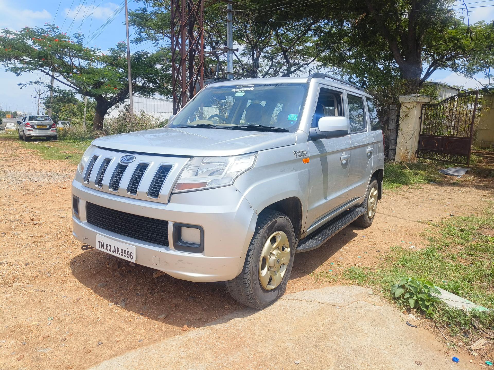 2017 Mahindra TUV300 T6 Plus 2017 Mahindra TUV300 T6 Plus