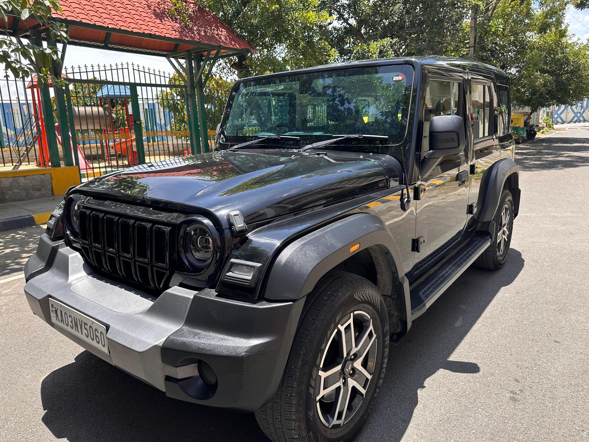 2024 Mahindra Thar Roxx MX3 Petrol AT 2024 Mahindra Thar Roxx MX3 Petrol AT