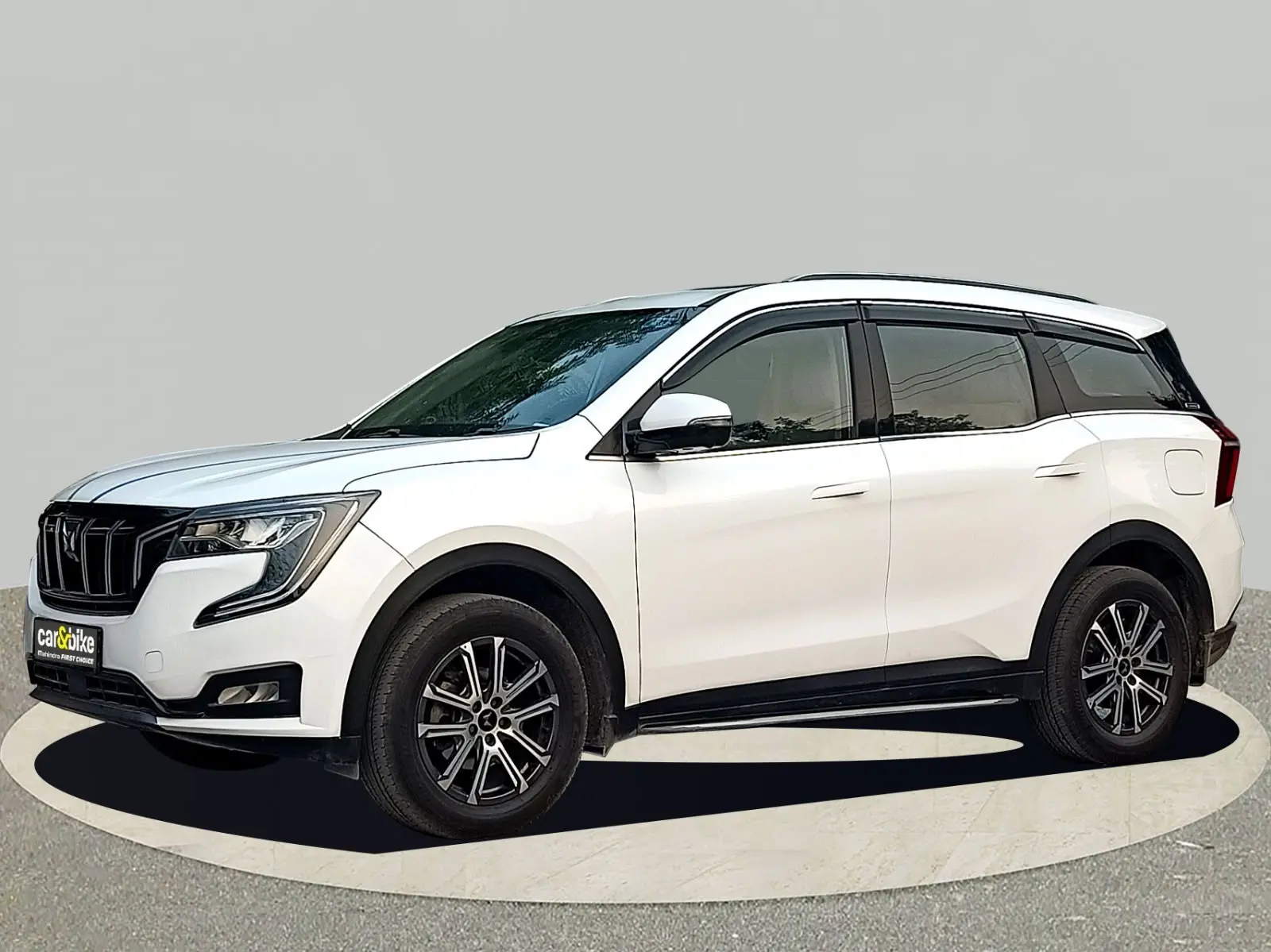 2025 Mahindra XUV700 AX7 AT Luxury Petrol 7 STR 2025 Mahindra XUV700 AX7 AT Luxury Petrol 7 STR