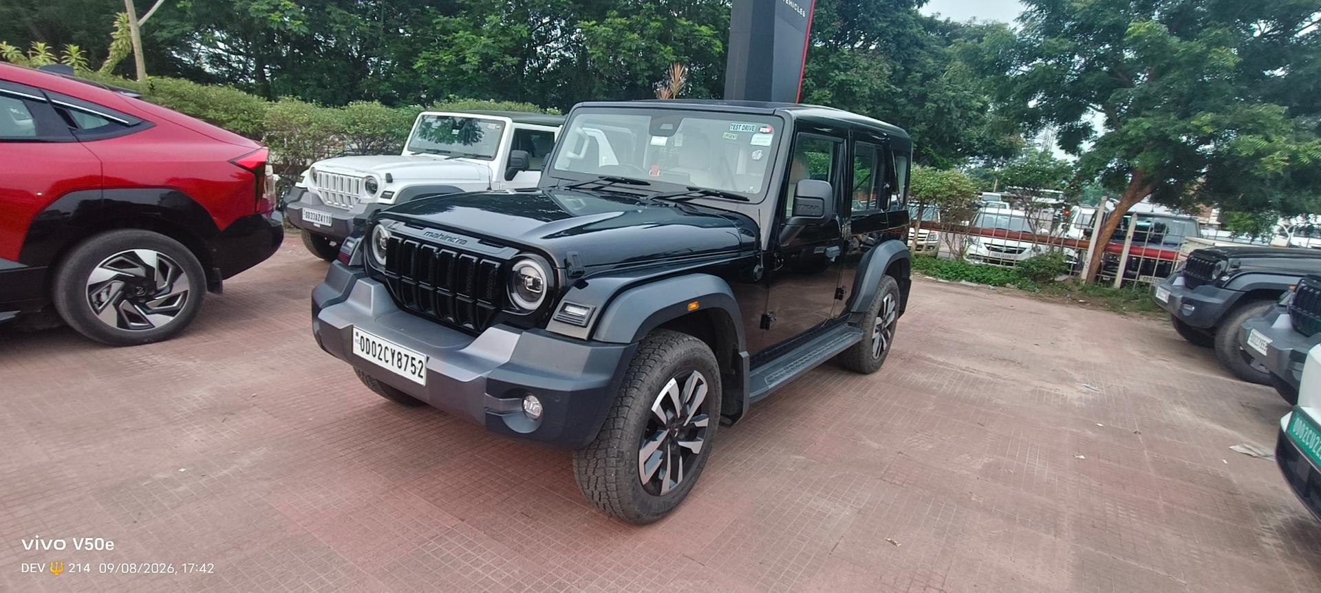 2024 Mahindra Thar Roxx AX7L Diesel 2WD AT 2024 Mahindra Thar Roxx AX7L Diesel 2WD AT
