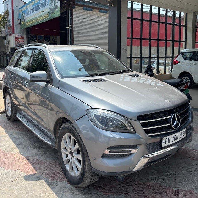 2013 Mercedes-Benz E-Class 200 2013 Mercedes-Benz E-Class 200