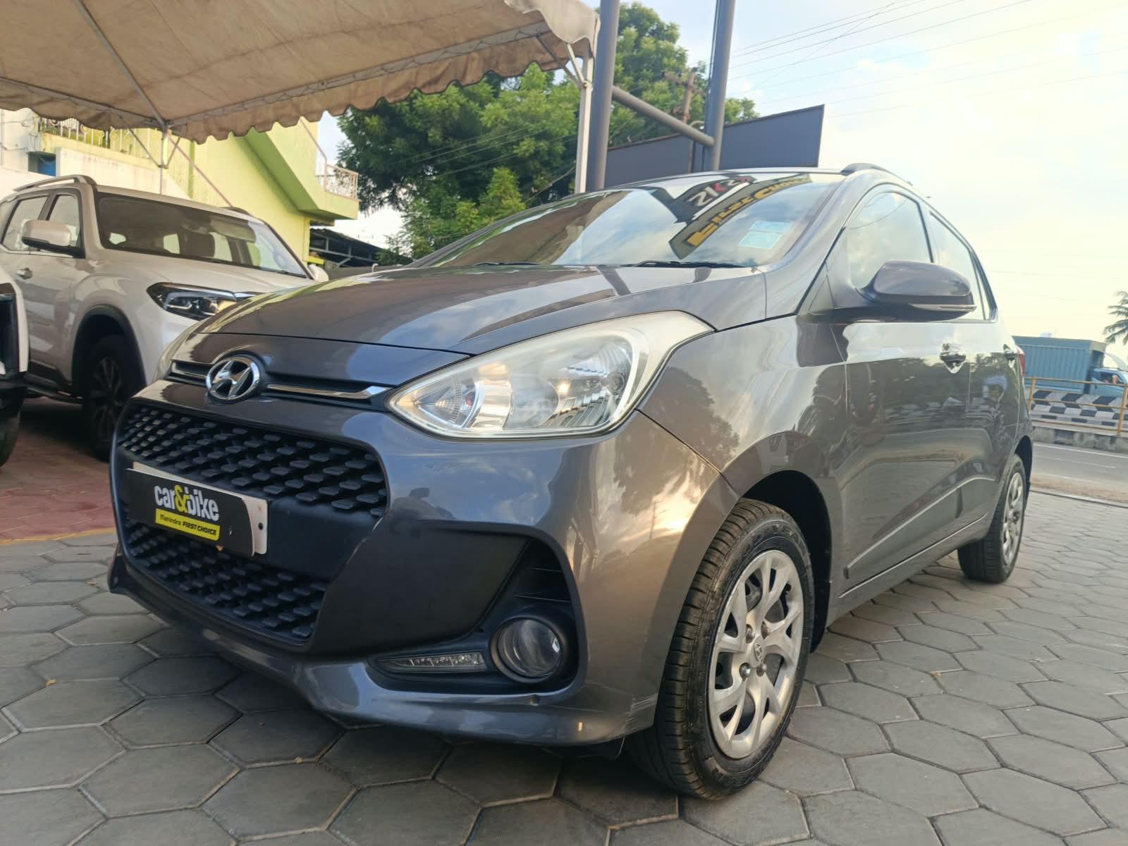 2017 Hyundai Grand i10 1.2 Sportz(O) Petrol 2017 Hyundai Grand i10 1.2 Sportz(O) Petrol