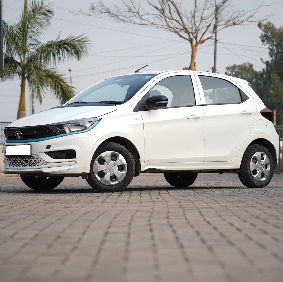 2023 Tata Tiago EV XT Medium Range 2023 Tata Tiago EV XT Medium Range