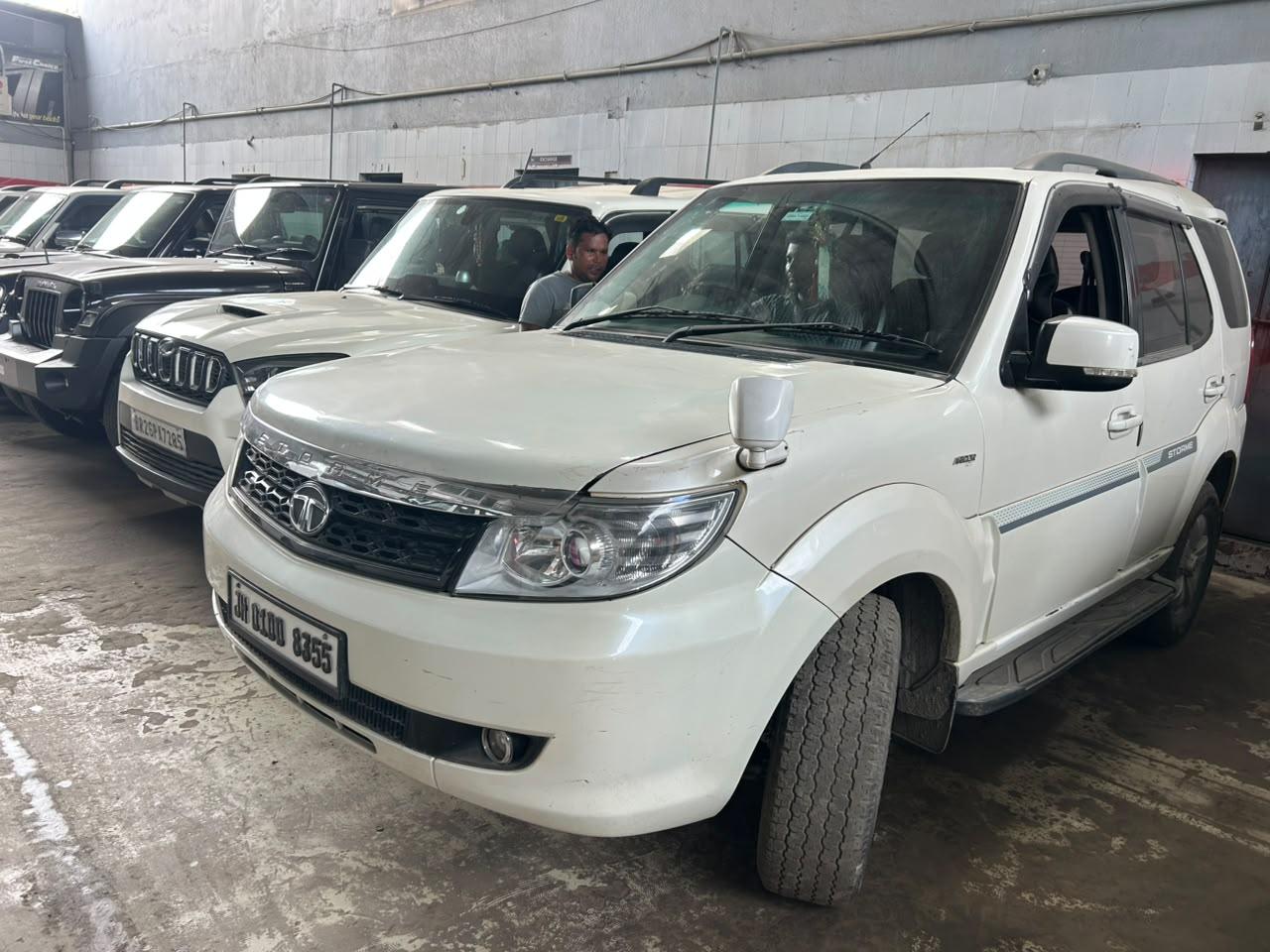 2018 Tata Safari Storme VX 4x2 Varicor 400 2018 Tata Safari Storme VX 4x2 Varicor 400