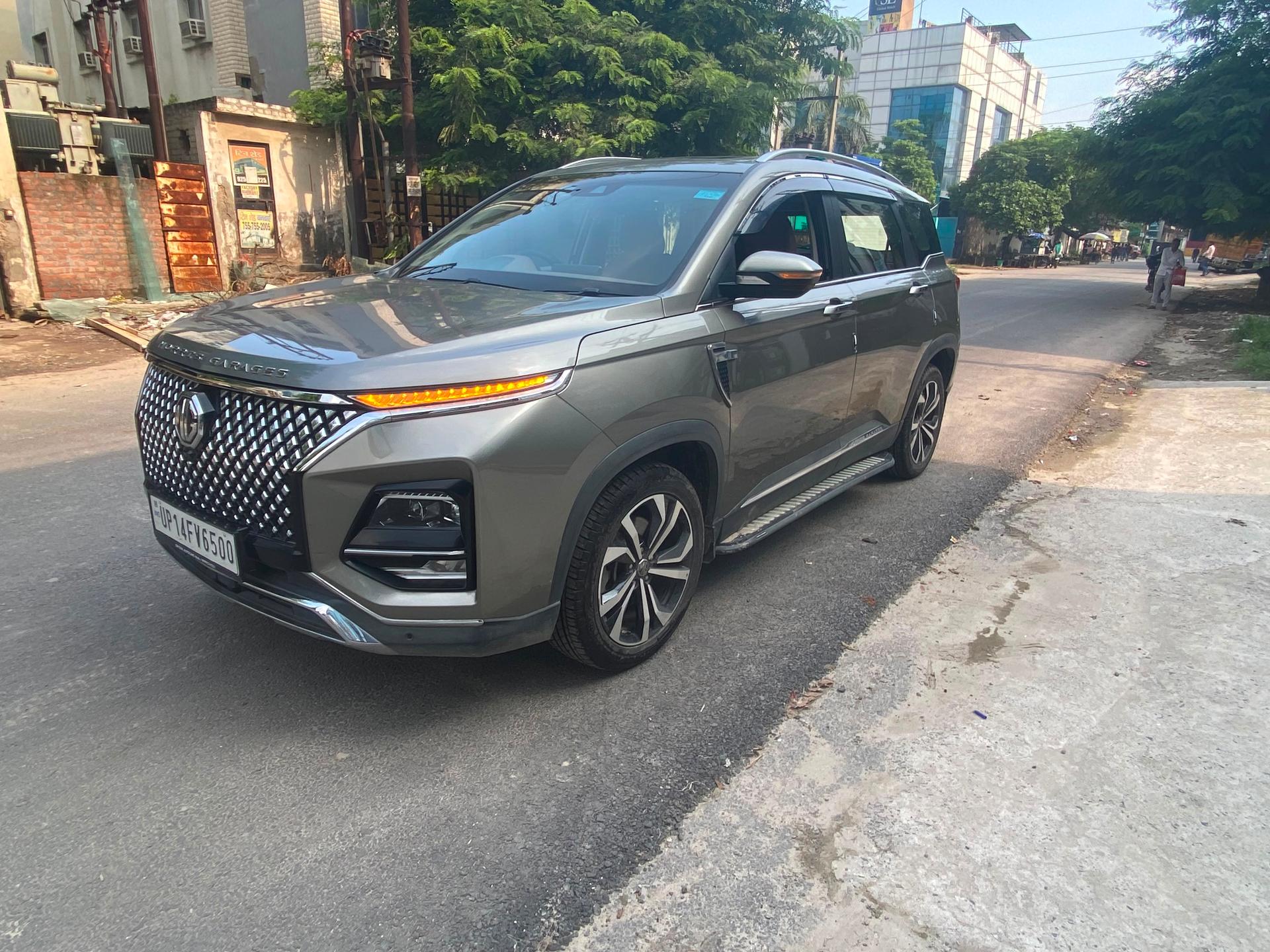 2023 MG Hector Plus Savvy Pro 7 Seater CVT Petrol 2023 MG Hector Plus Savvy Pro 7 Seater CVT Petrol