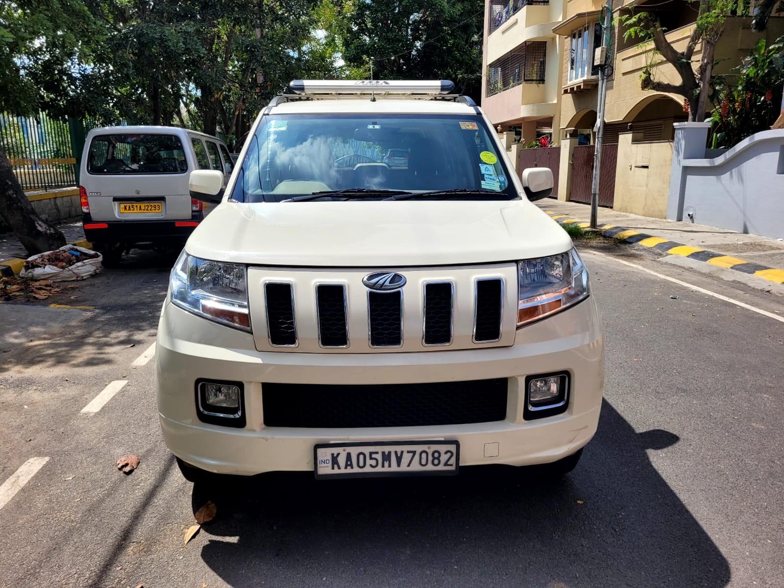 2017 Mahindra TUV300 T8 100HP 2017 Mahindra TUV300 T8 100HP