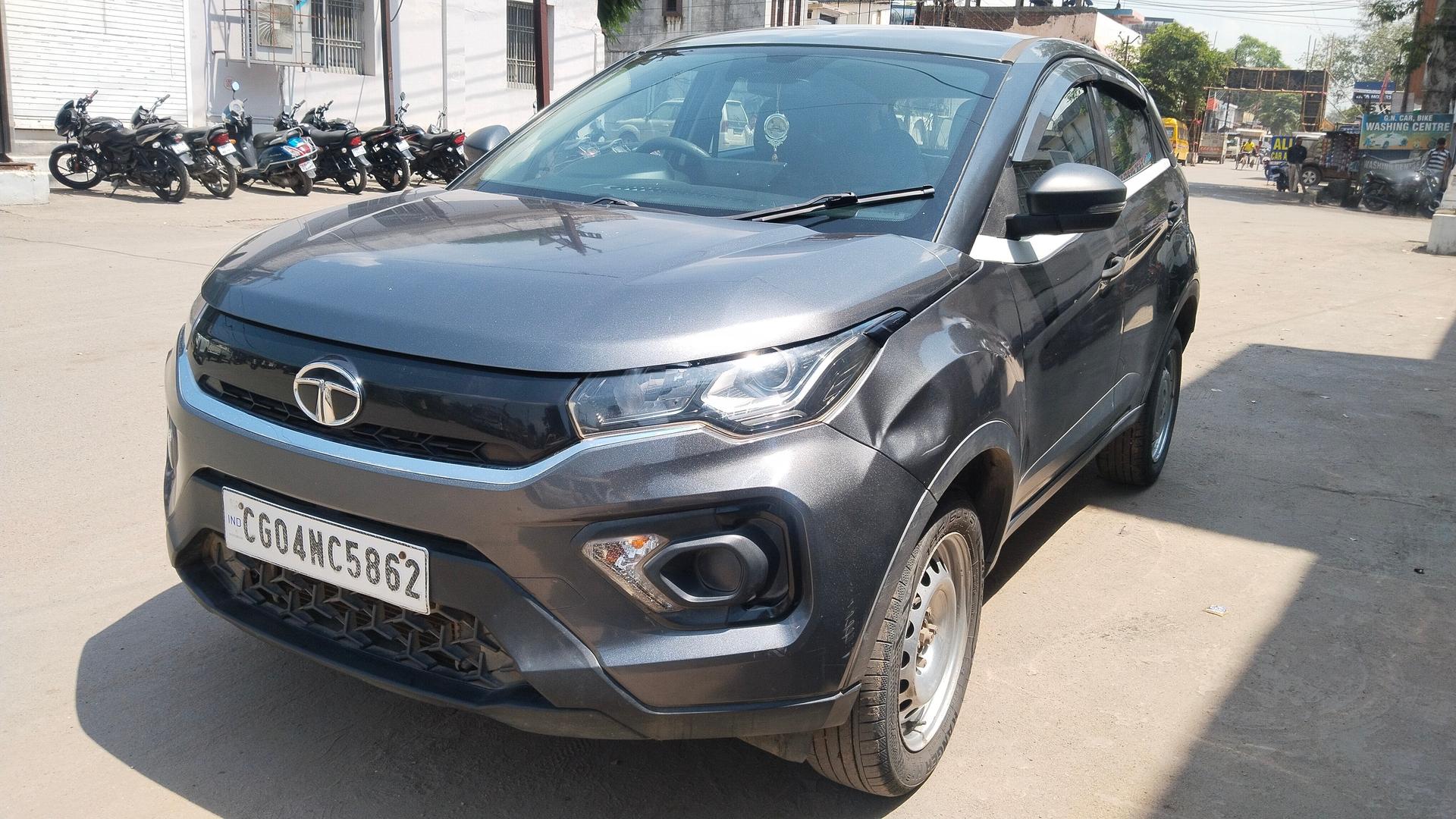 2020 Tata Nexon Revotron XE 2020 Tata Nexon Revotron XE