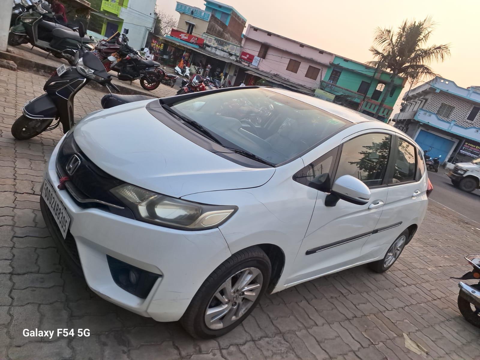 2016 Honda Jazz V CVT Petrol BS IV 2016 Honda Jazz V CVT Petrol BS IV