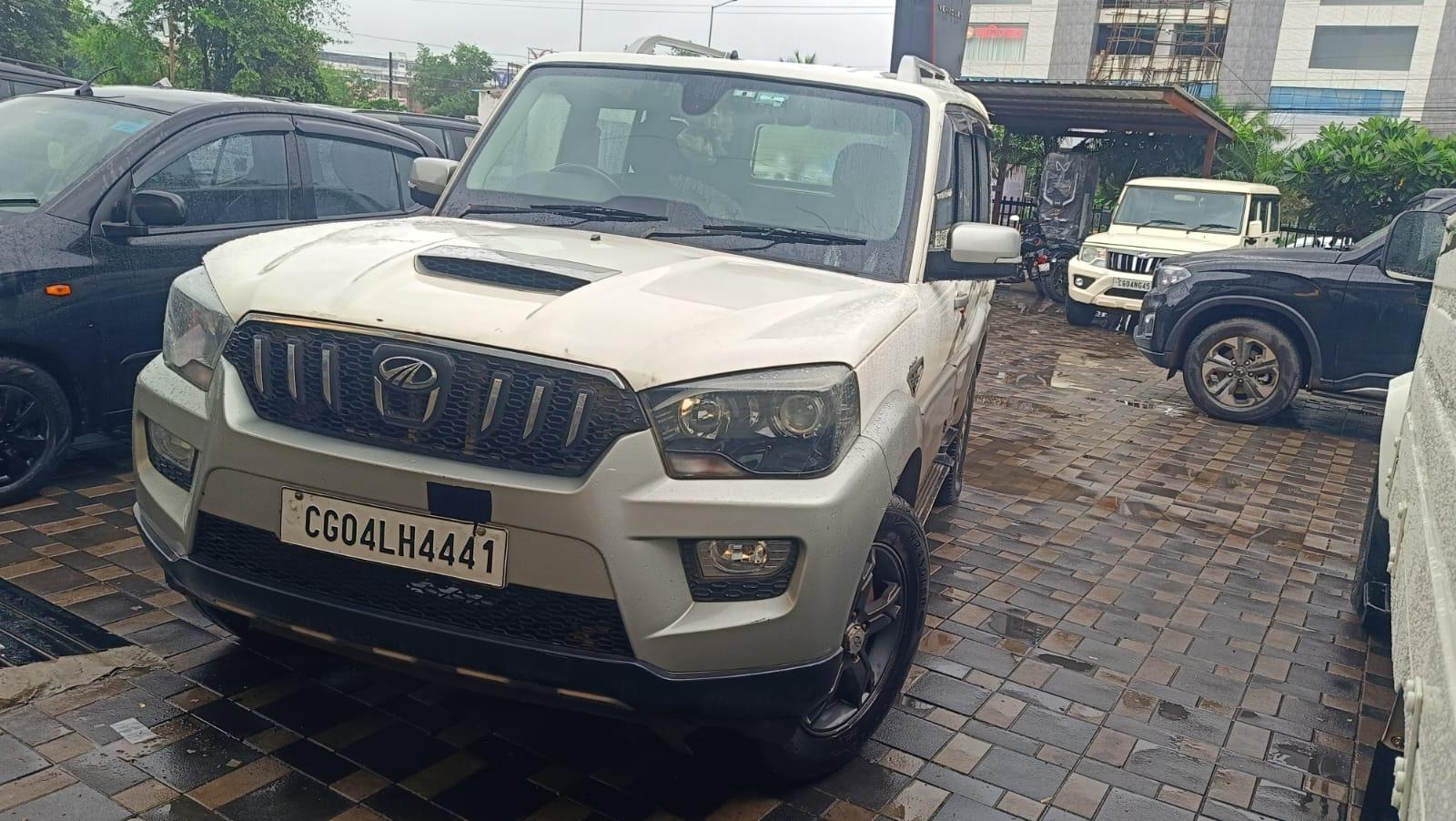 2016 Mahindra Scorpio S10 2WD 2016 Mahindra Scorpio S10 2WD