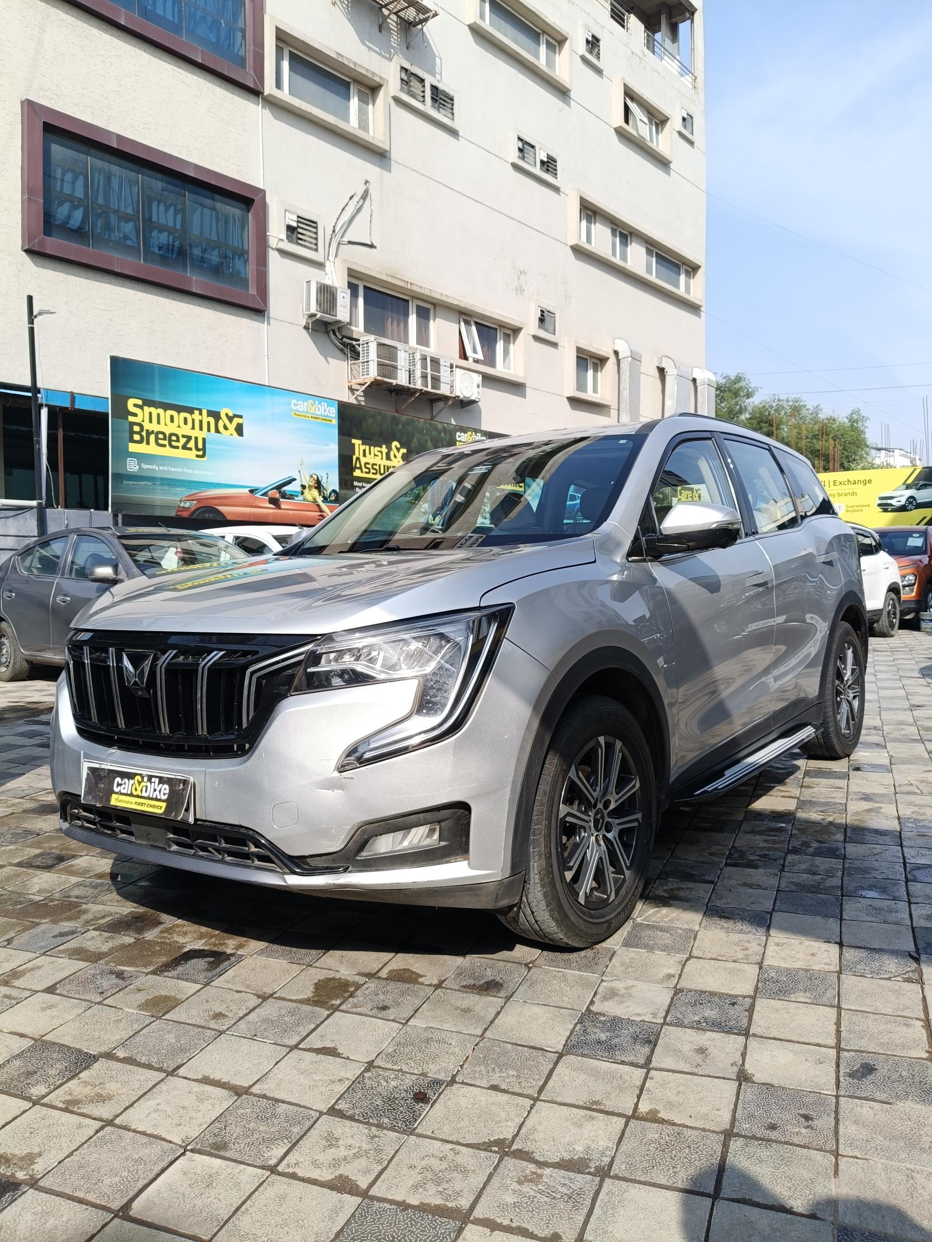 2023 Mahindra XUV700 AX7 MT Luxury Diesel 7 STR 2023 Mahindra XUV700 AX7 MT Luxury Diesel 7 STR