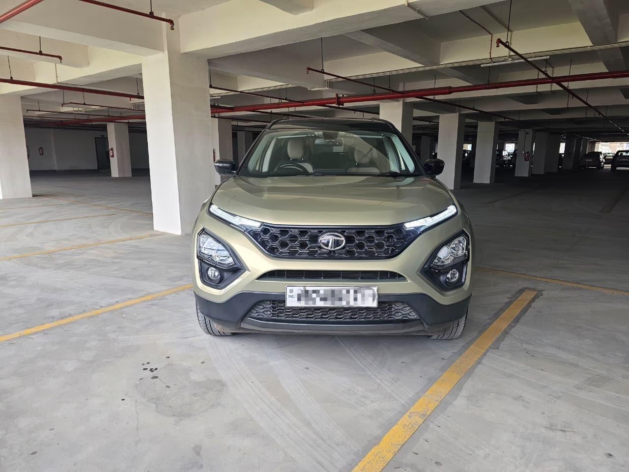 2022 Tata Safari XZA Plus Gold 6S 2022 Tata Safari XZA Plus Gold 6S