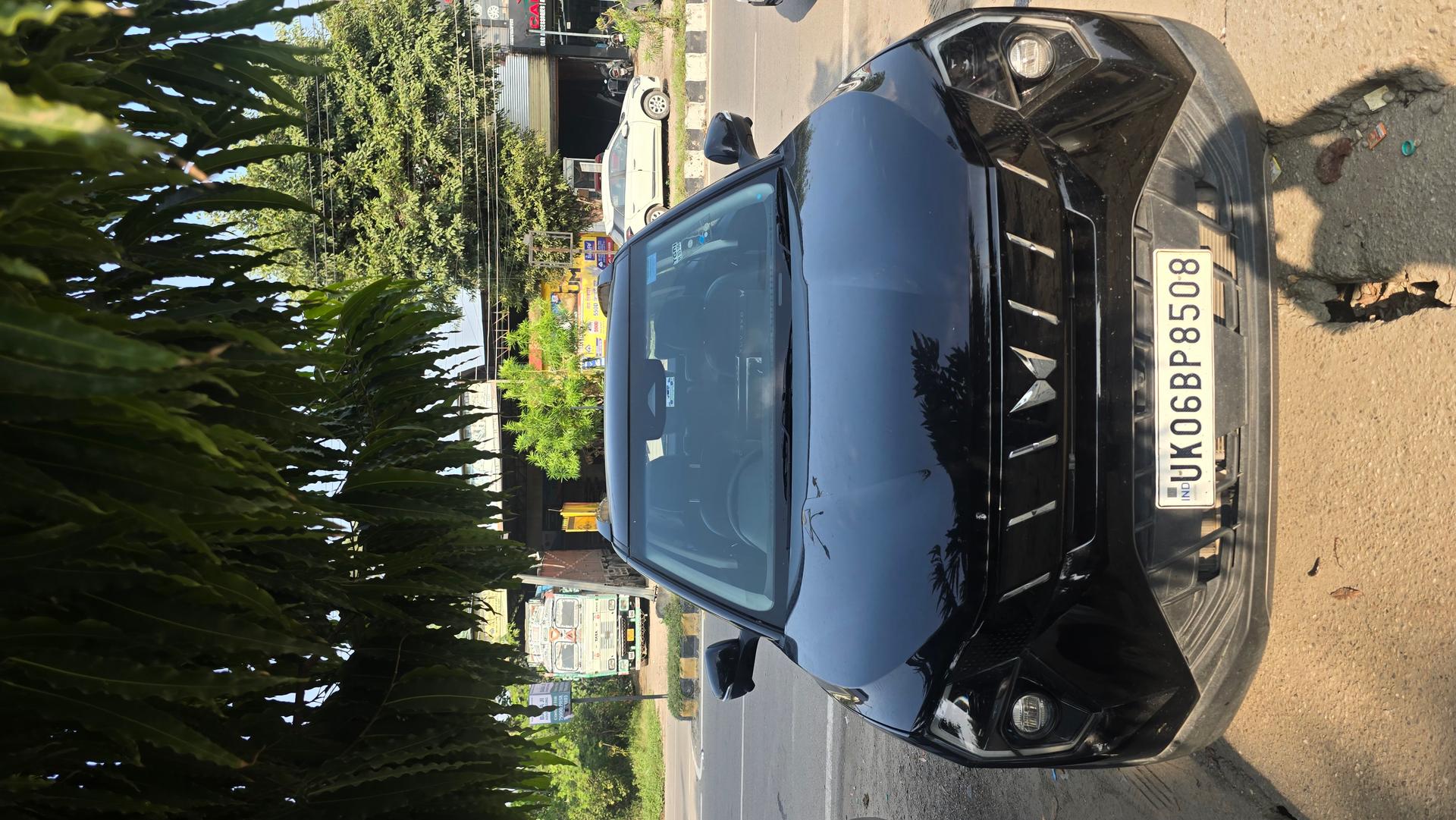 2025 Mahindra XUV 3XO AX5 1.2 L TCMPFi 2025 Mahindra XUV 3XO AX5 1.2 L TCMPFi